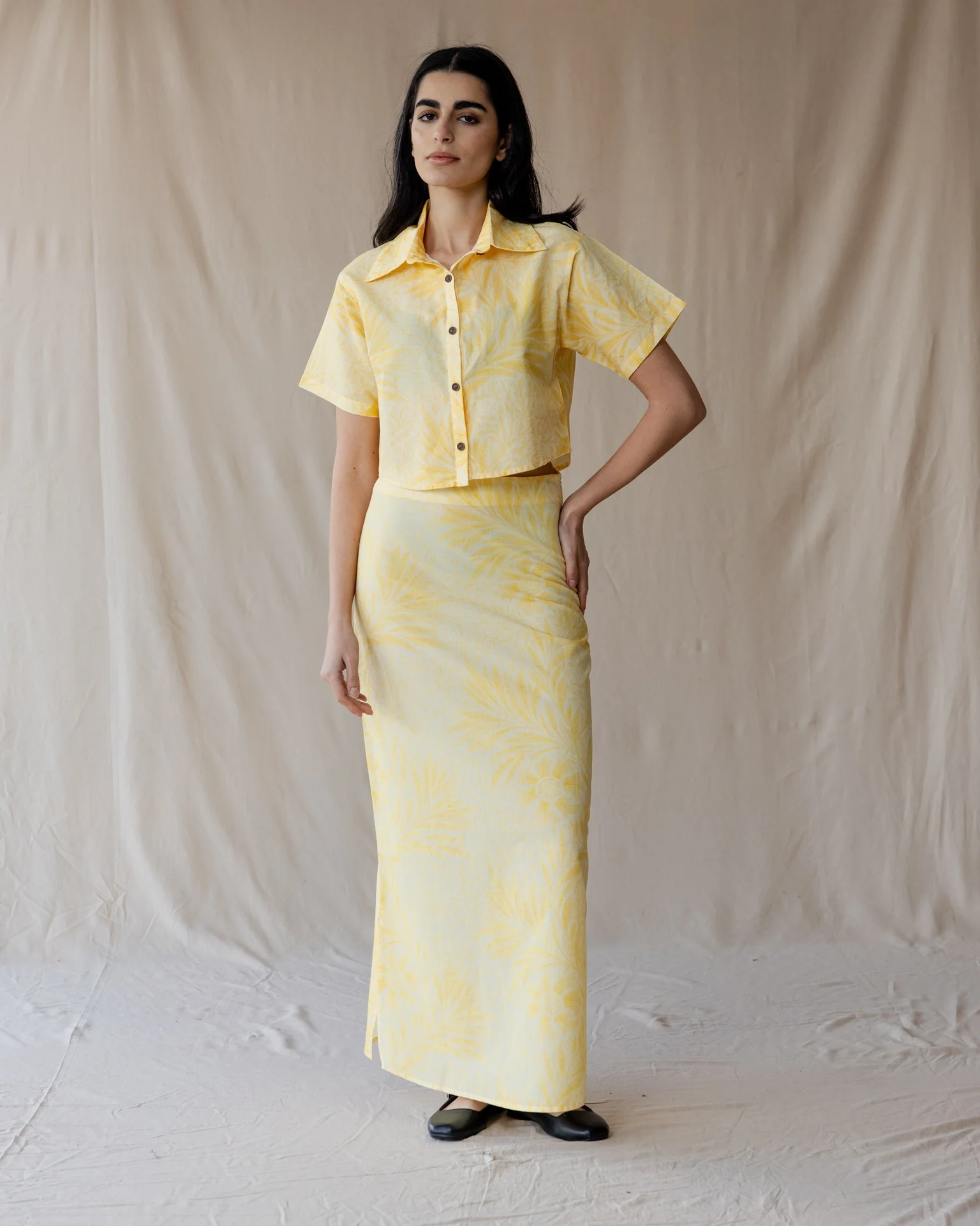 Antique Bloom Set In Butter Yellow