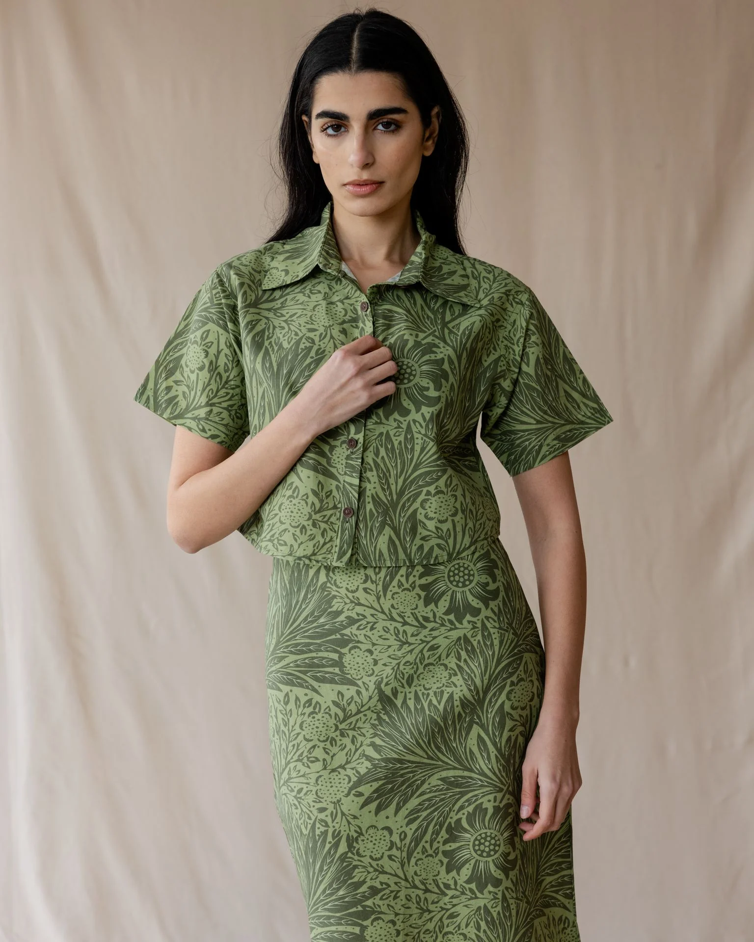 Antique Bloom Set In Olive - Image 2
