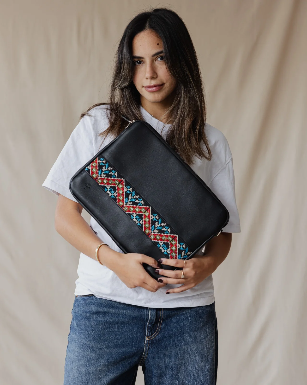 Black Etamine Laptop Sleeve - Image 3