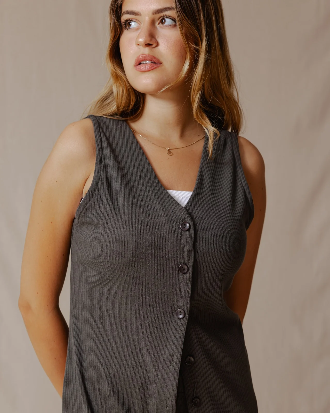 Buttoned Sleeveless Set Olive - Image 8
