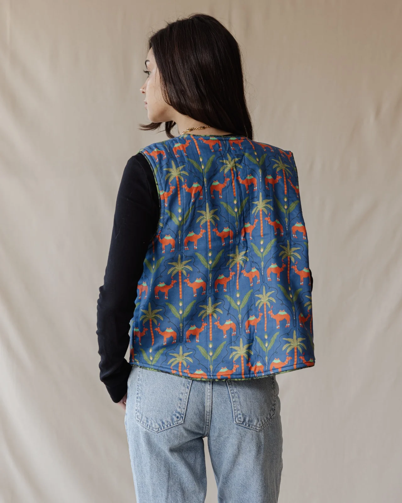 Camels Reversible Vest - Image 4