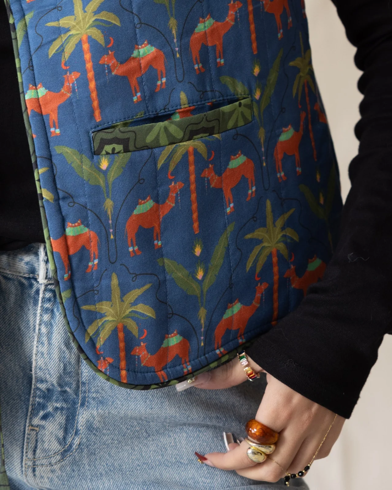 Camels Reversible Vest - Image 8