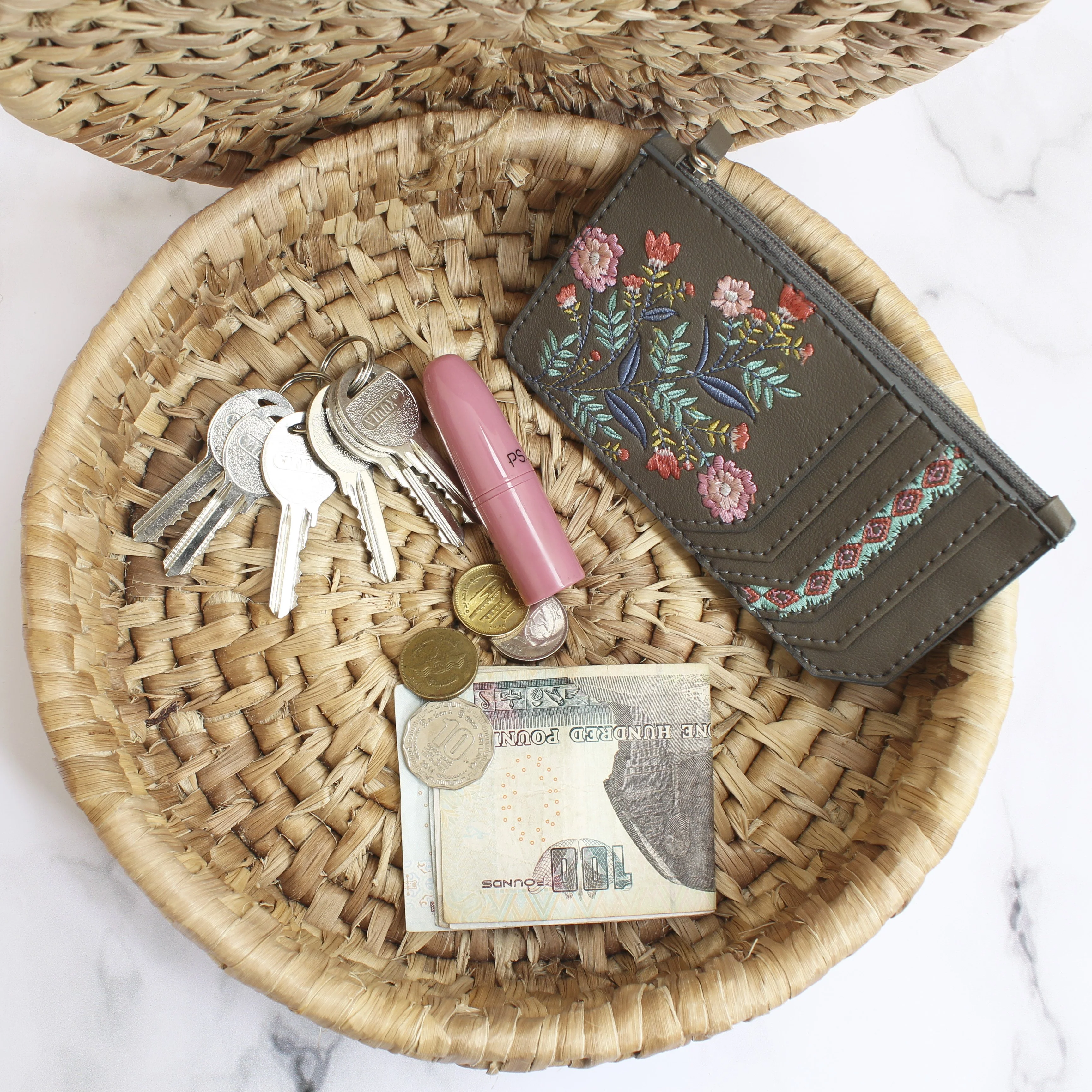 Grey Flowered Card Holder - Image 4