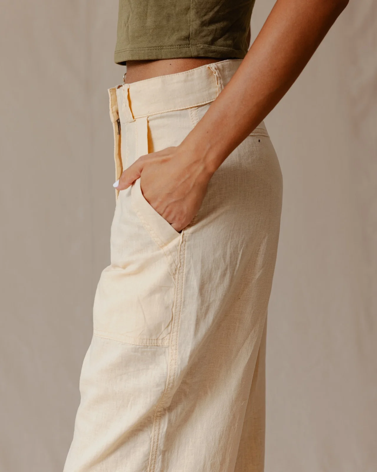 Classic Linen Pants Beige - Image 4