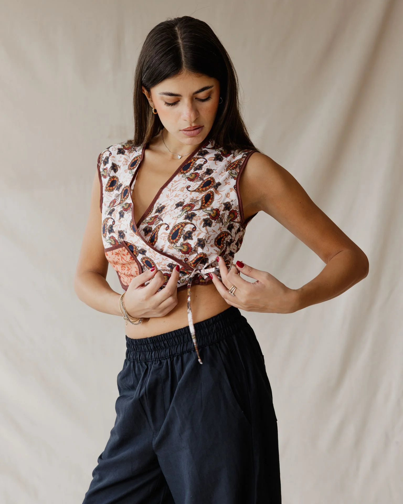 Crème Paisley Vest - Image 3