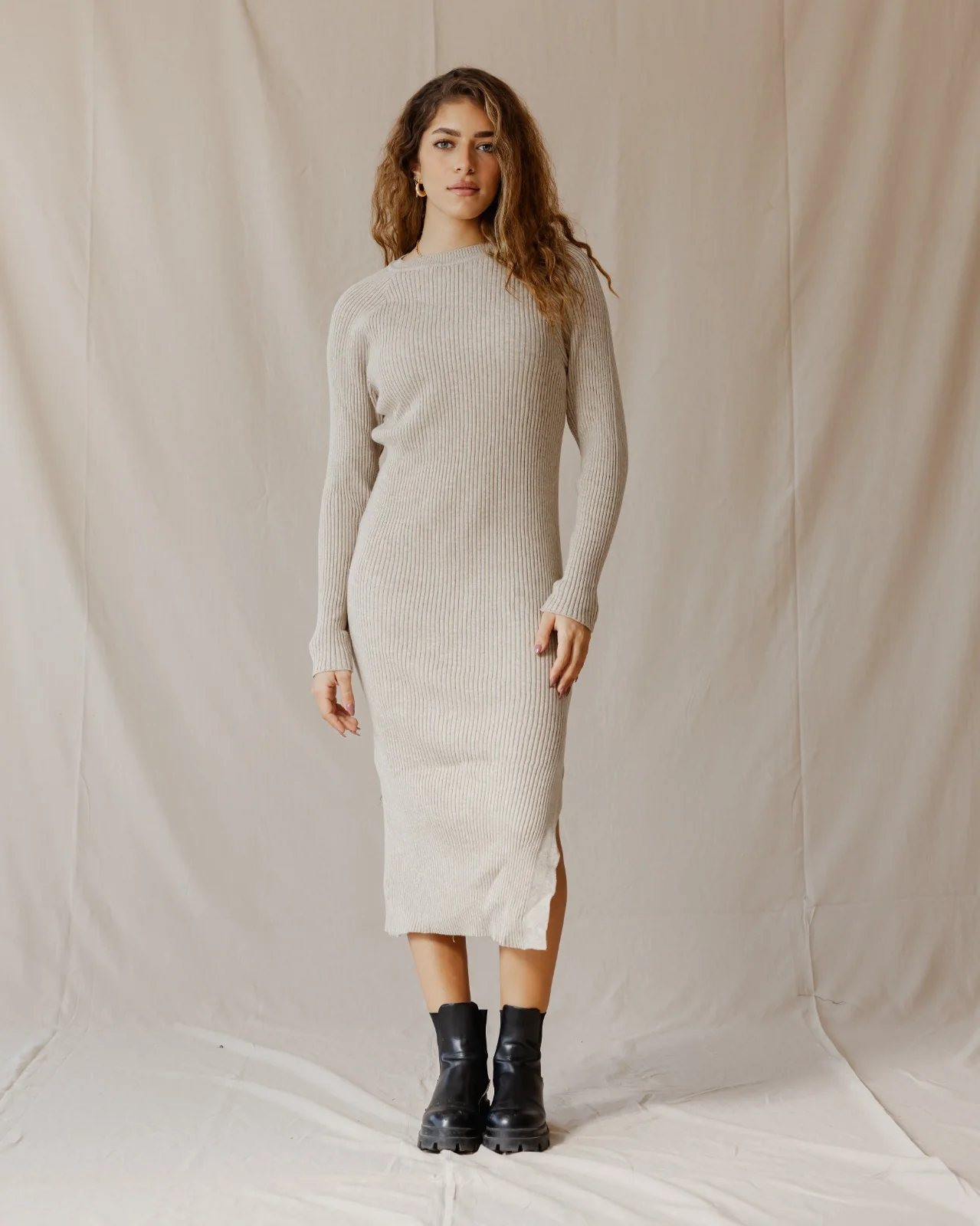 Daring Knitted Dress Beige - Image 4