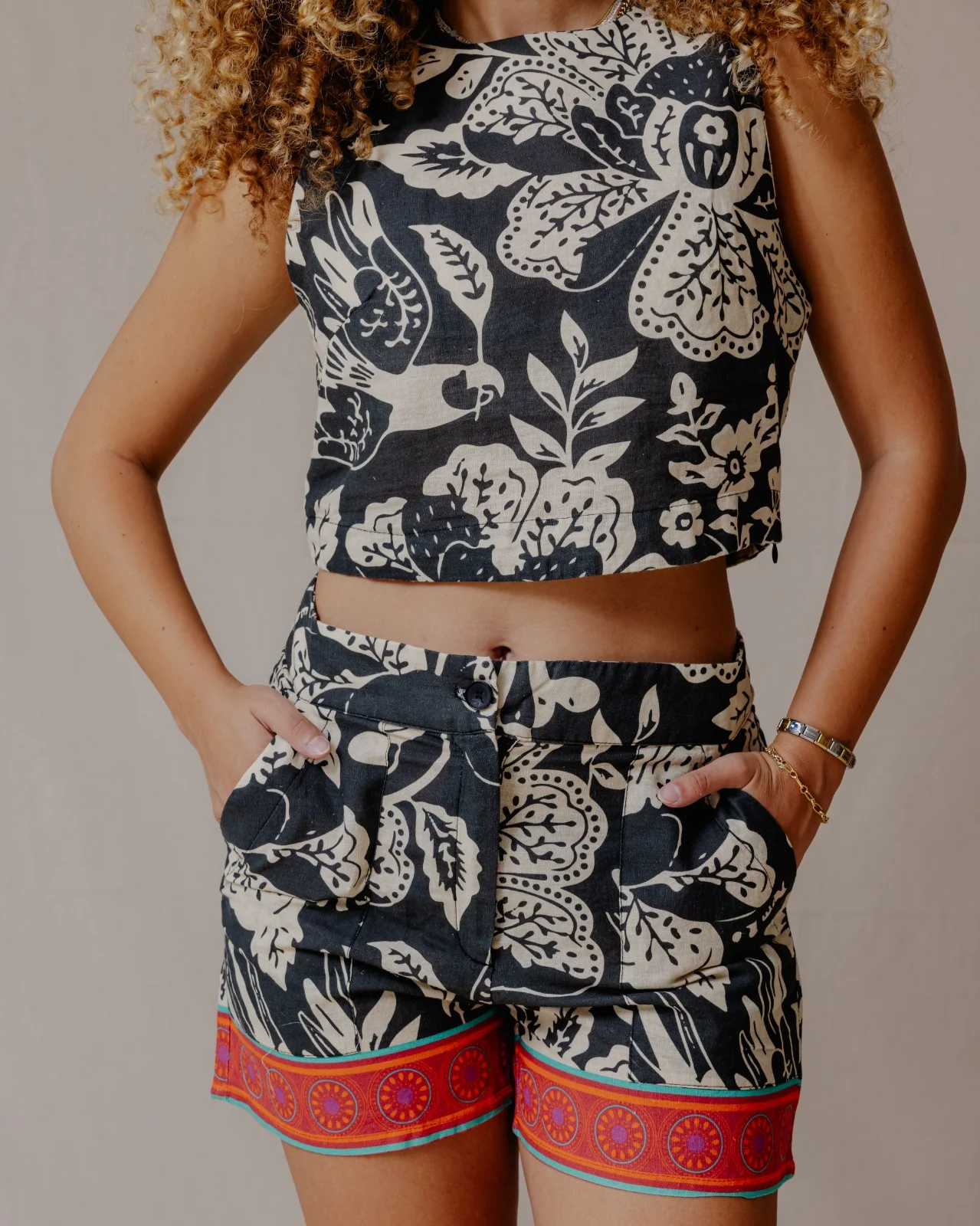 Feathered Tropics Linen Set - Image 5