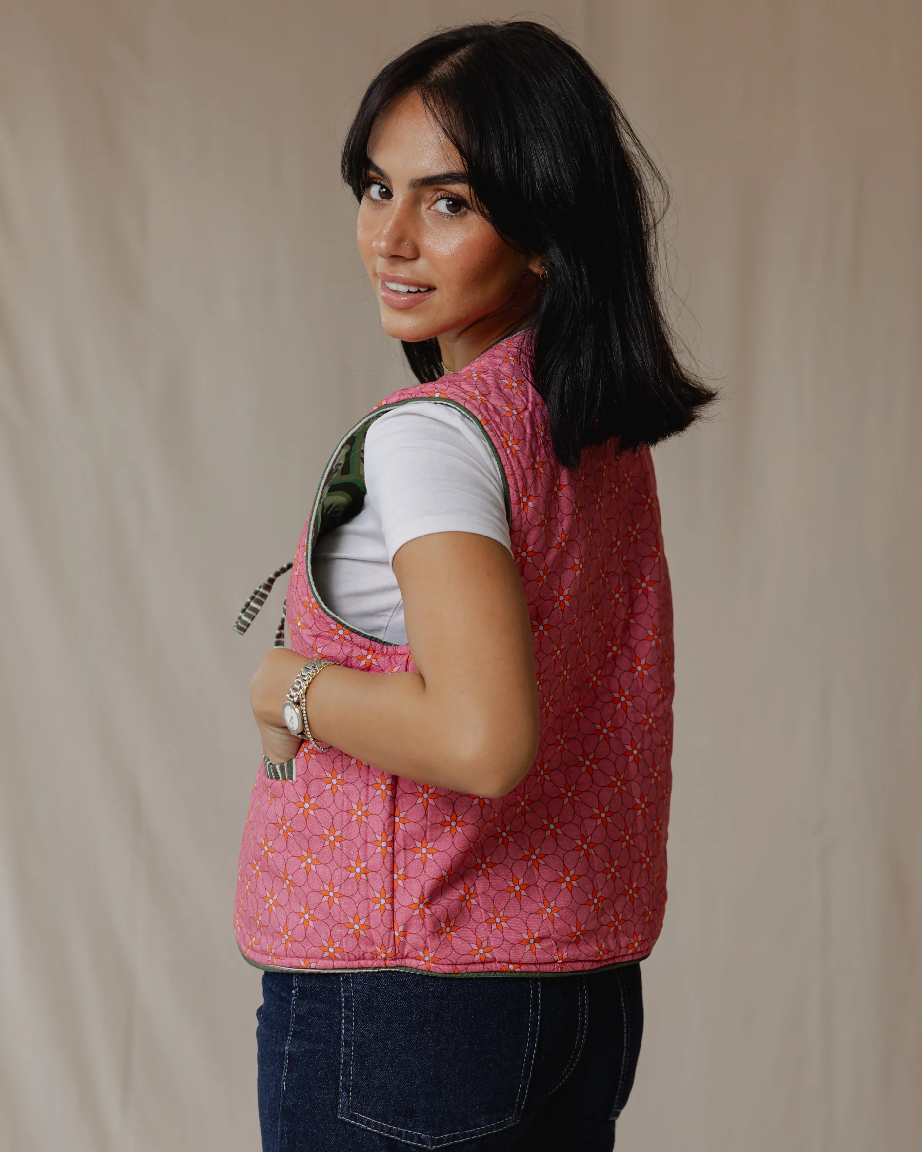 Flip & Bloom Reversible Vest in Green/Pink - Image 7