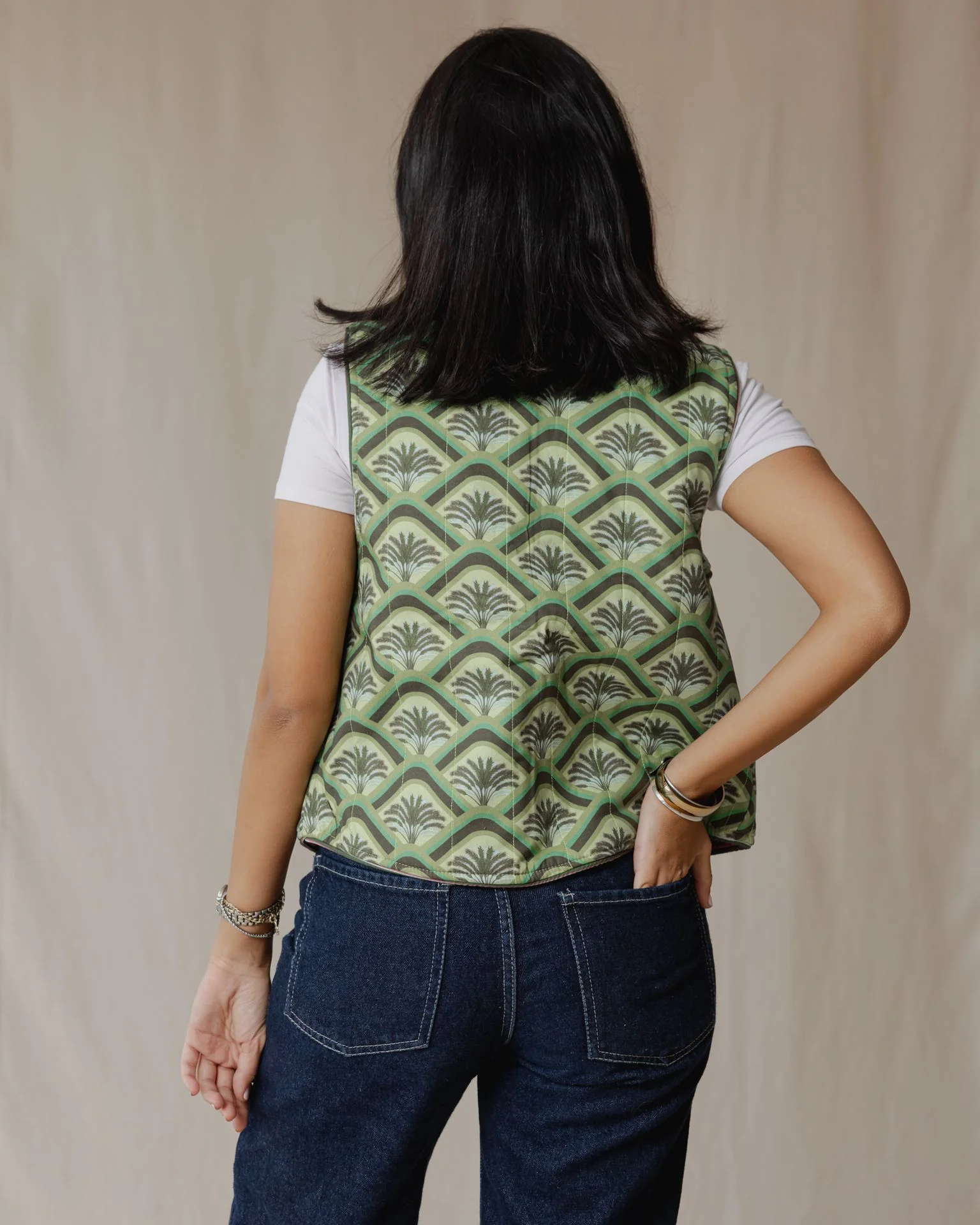 Flip & Bloom Reversible Vest in Green/Pink - Image 8