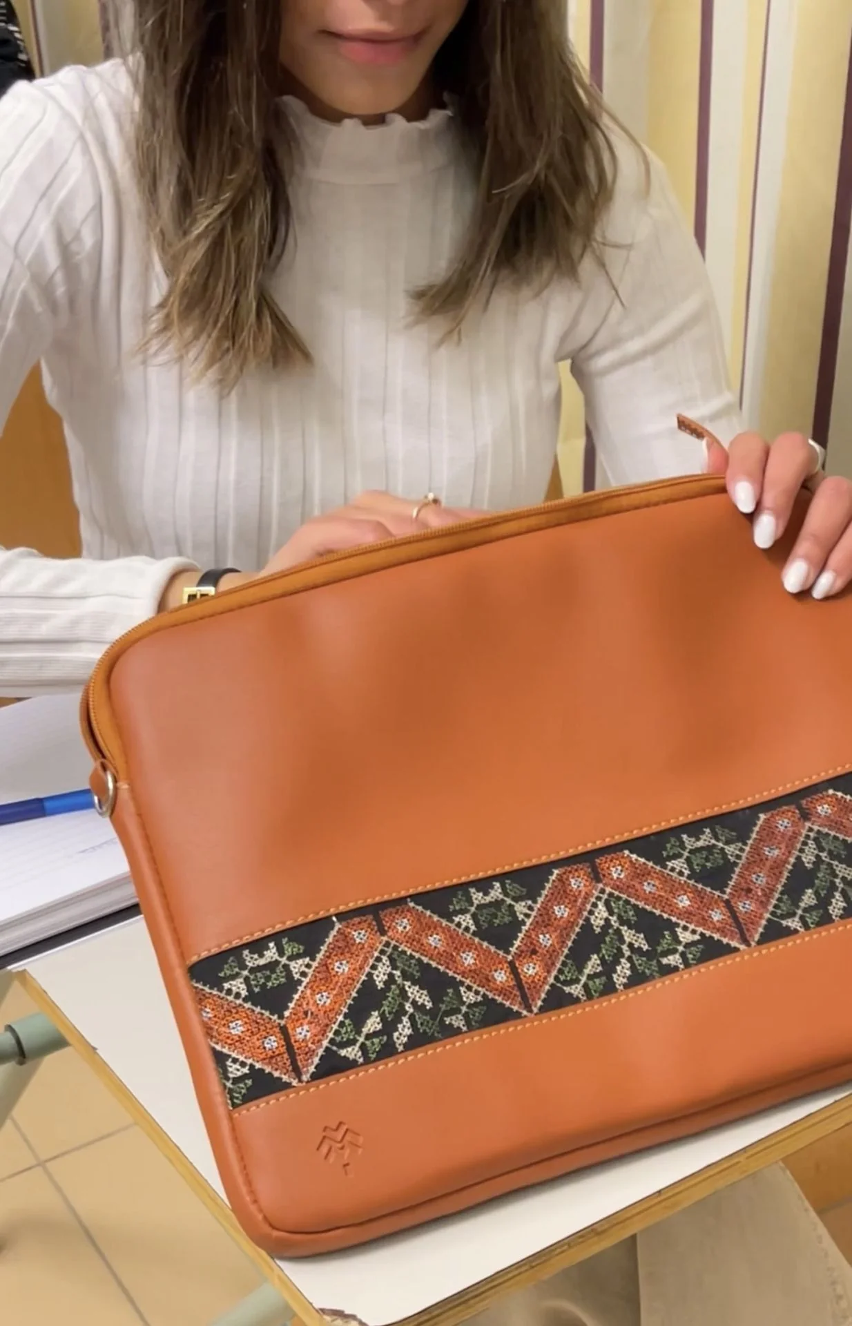 Havane X Green Etamine Laptop Sleeve - Image 6