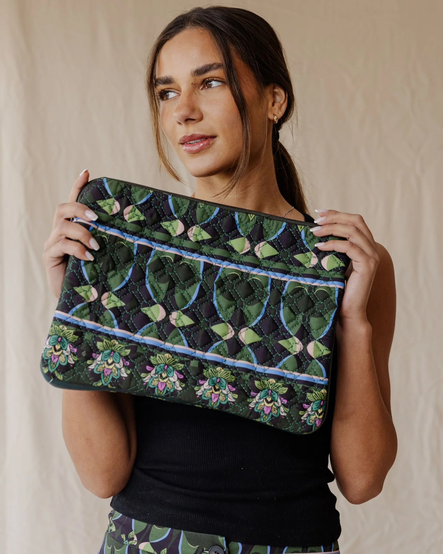 Indian Vibes In Greens Quilted Sleeve - Image 3