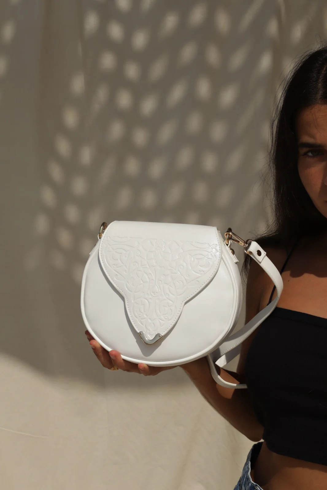 Intaglio CrossBag White - Image 5