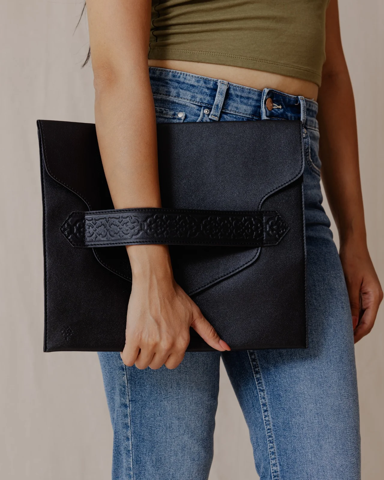 Jali Laptop Sleeve Black - Image 3