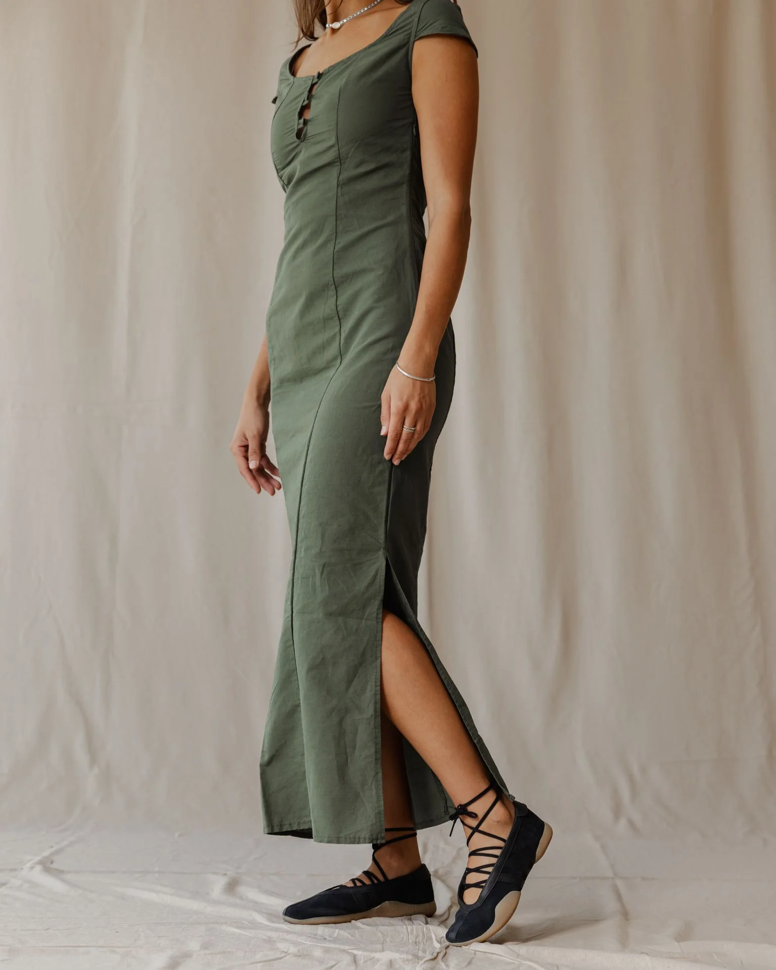 Linéa Grace Olive Dress - Image 3