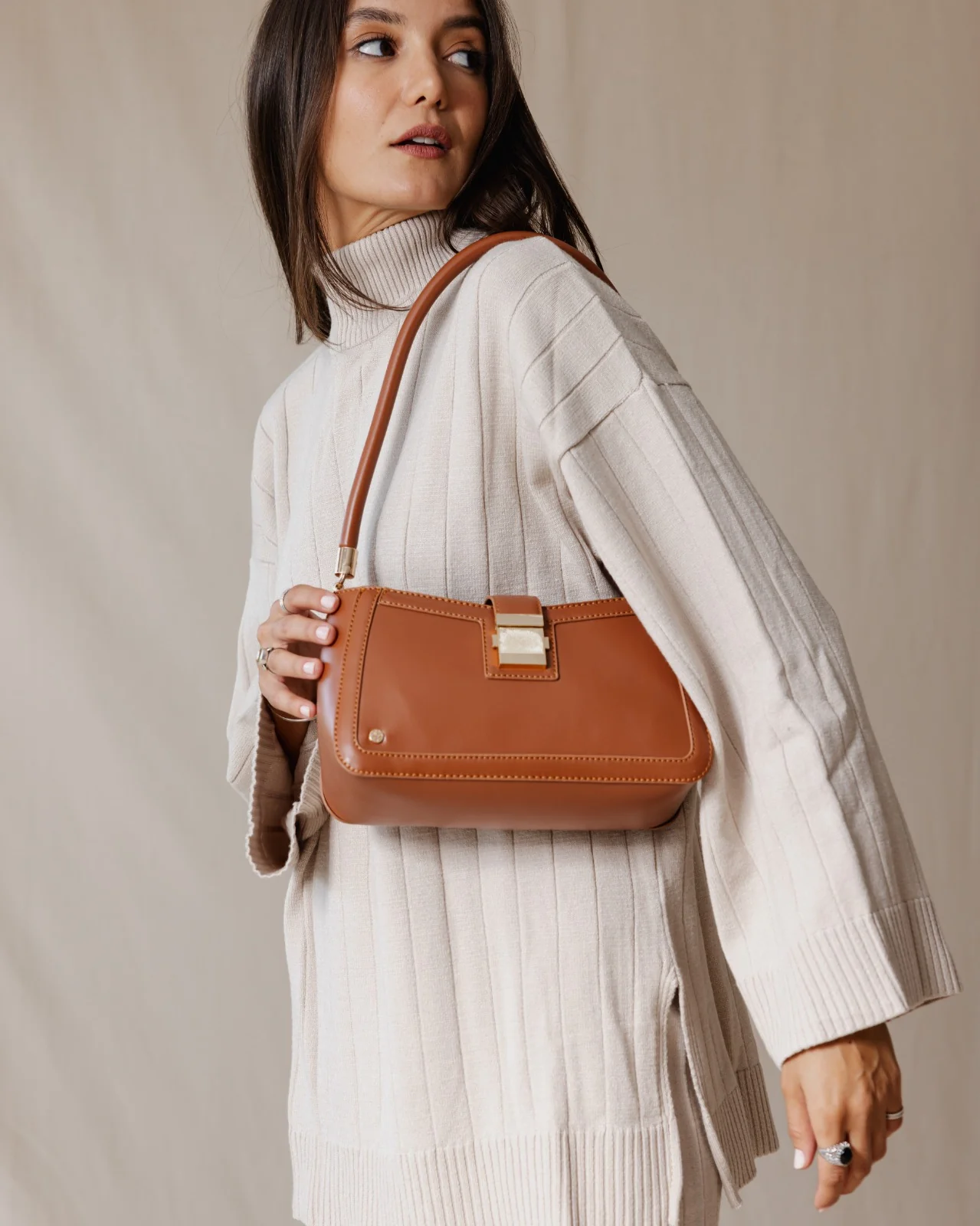 Luna Shoulder Bag In Havane - Image 4