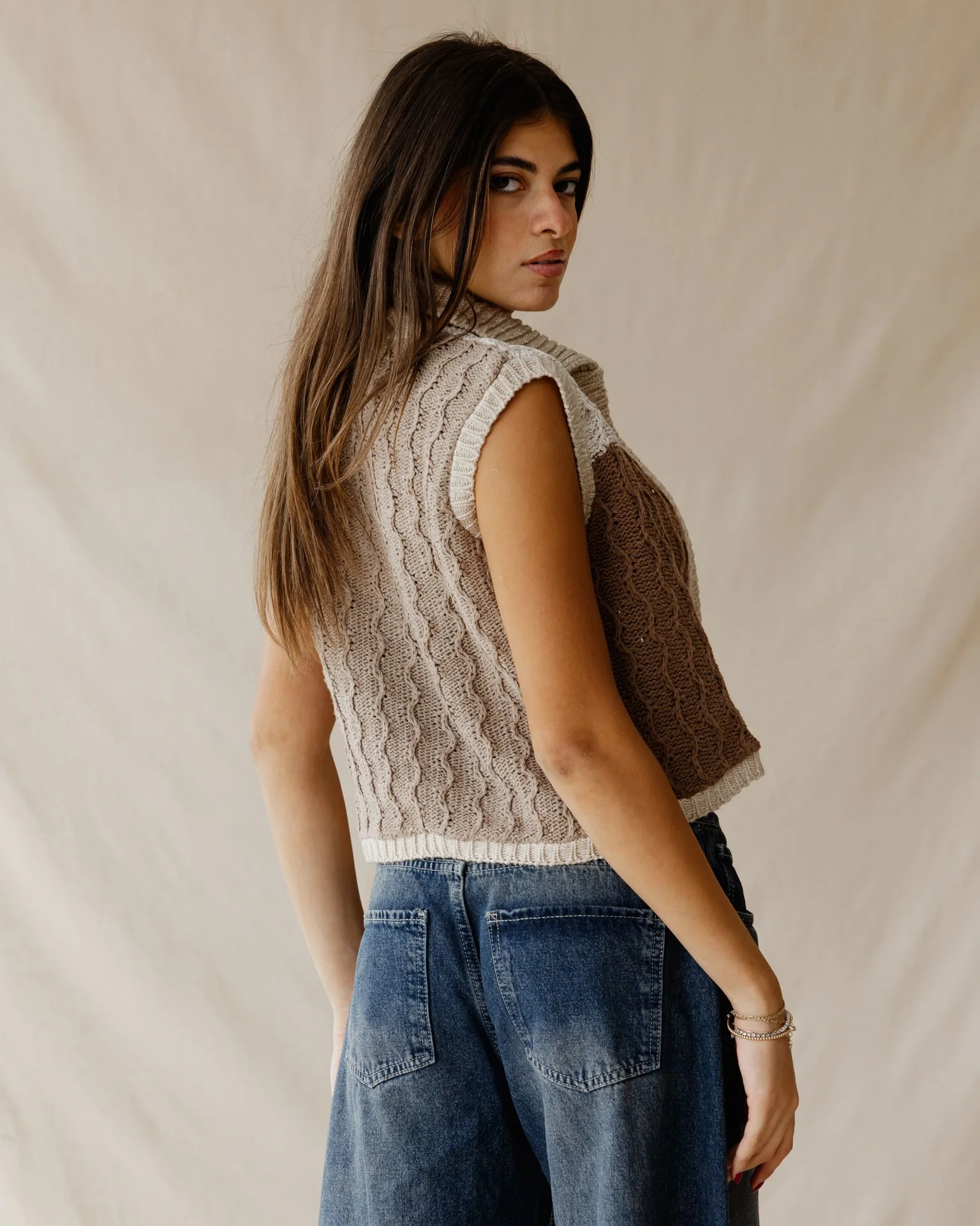 Lyra Beige Knit Vest - Image 4