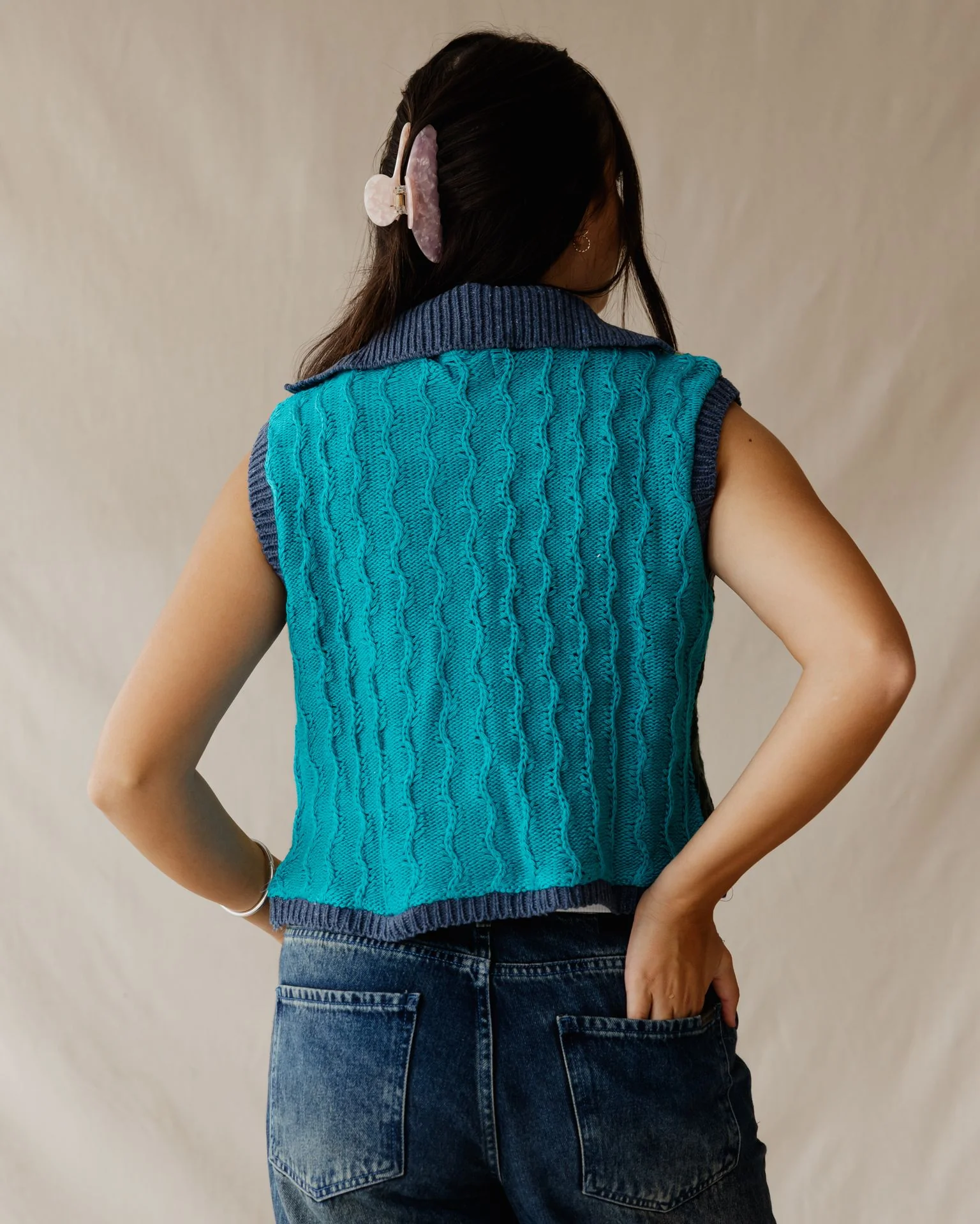 Lyra Navy Knit Vest - Image 4