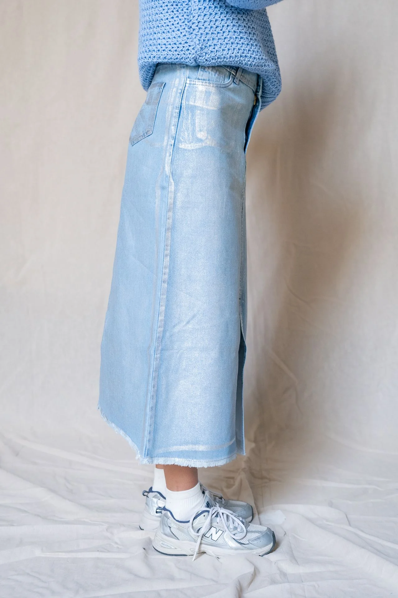 Metallic Denim Skirt With A Slit - Image 3