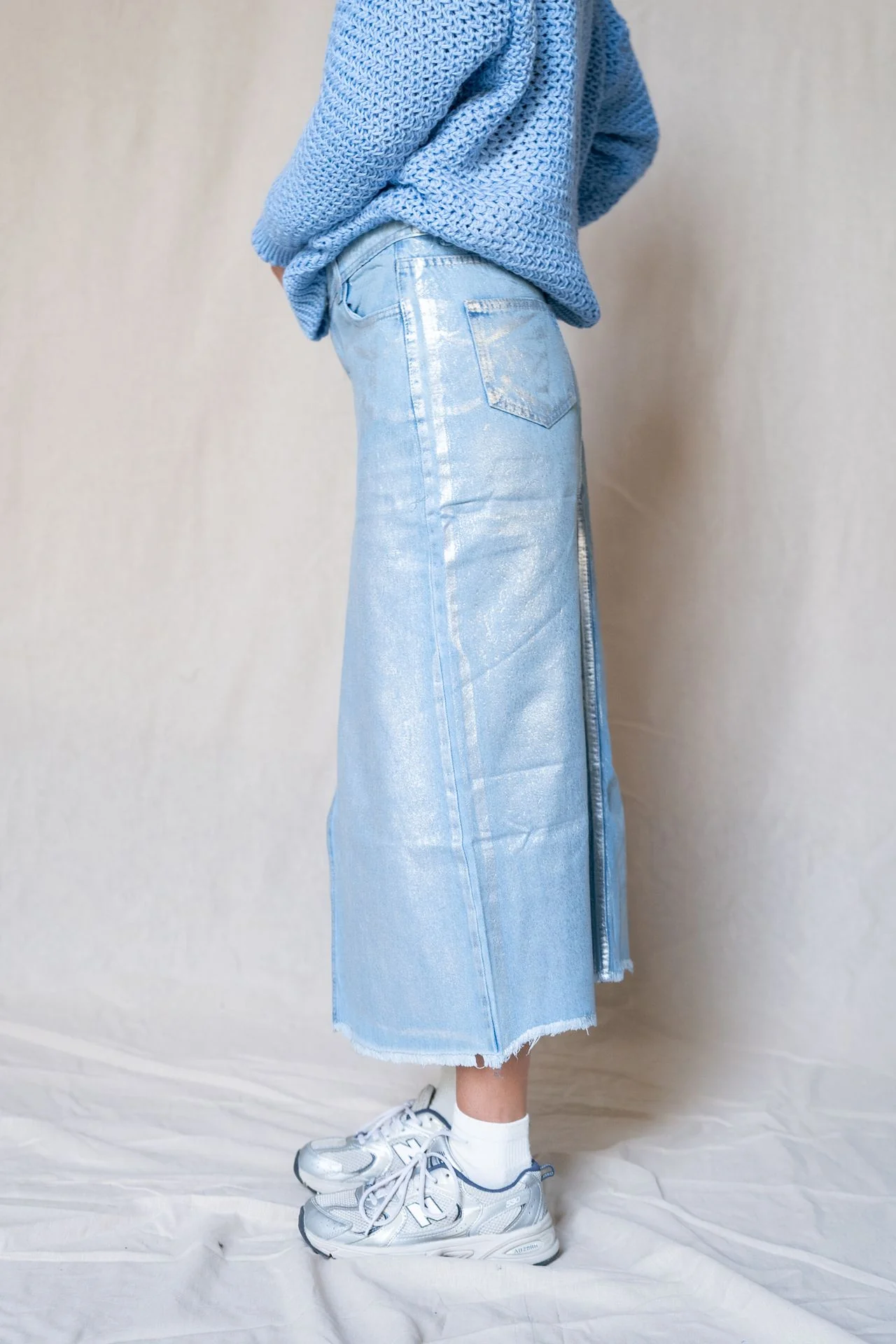 Metallic Denim Skirt With A Slit - Image 6