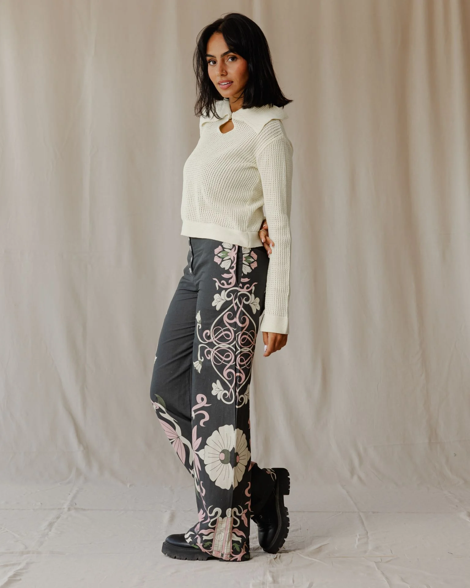 Midnight Petal Muse Linen Pants - Image 3