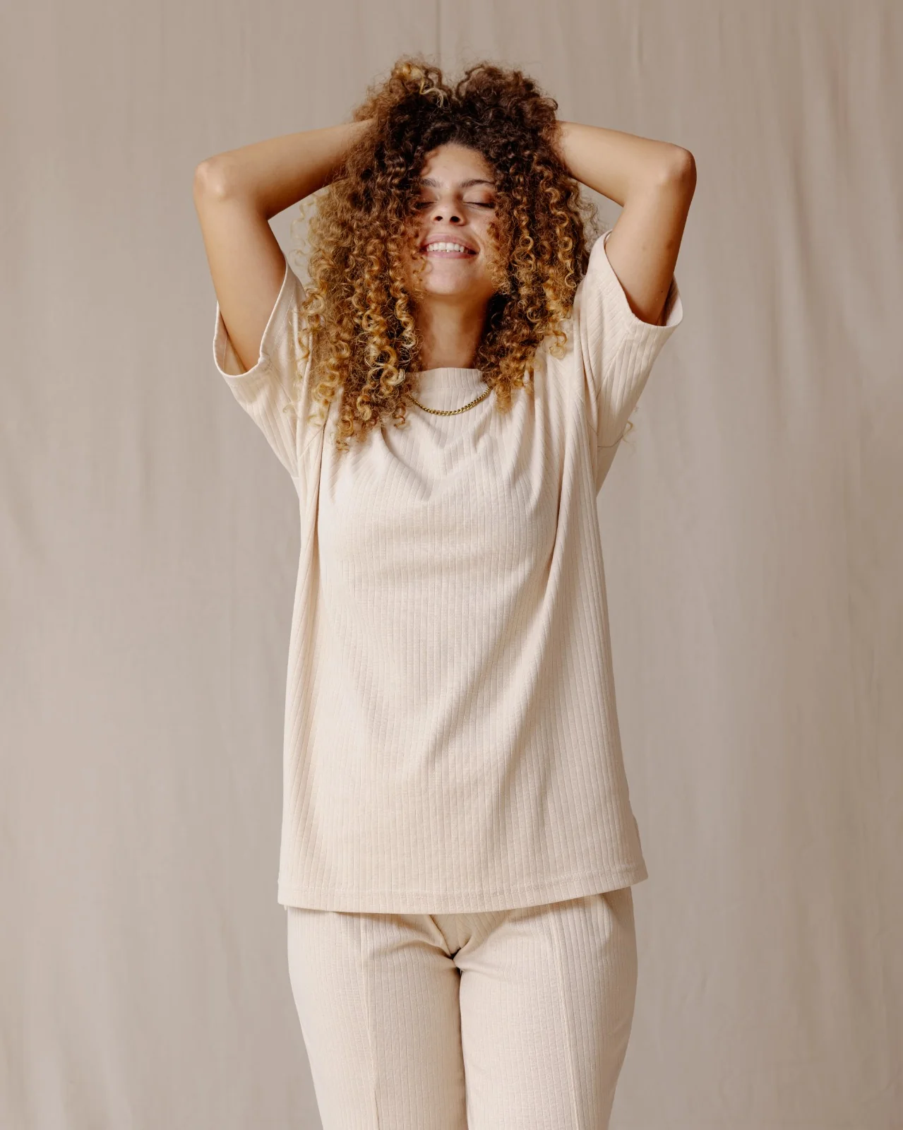 Mila Ribbed Set Beige - Image 5