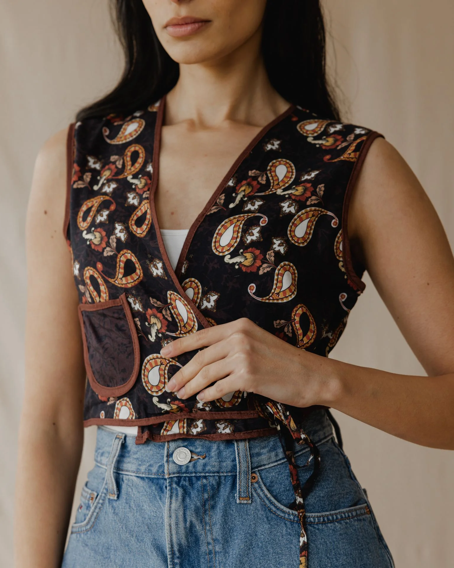 Noir Paisley Vest - Image 3