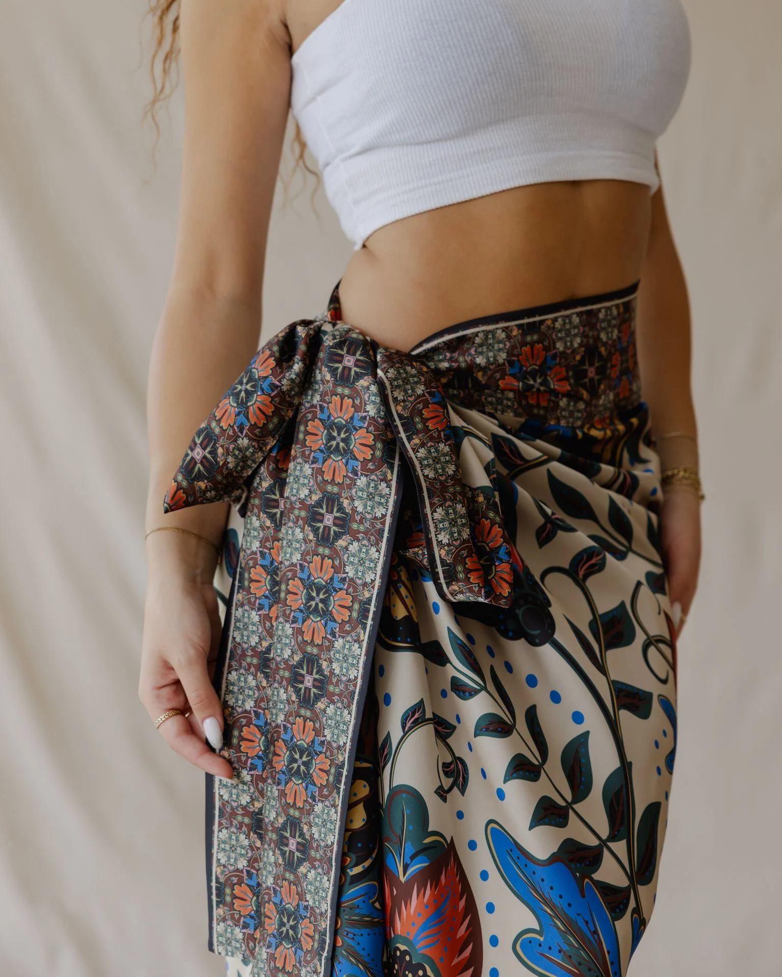 Petals & Persia Sarong - Image 4