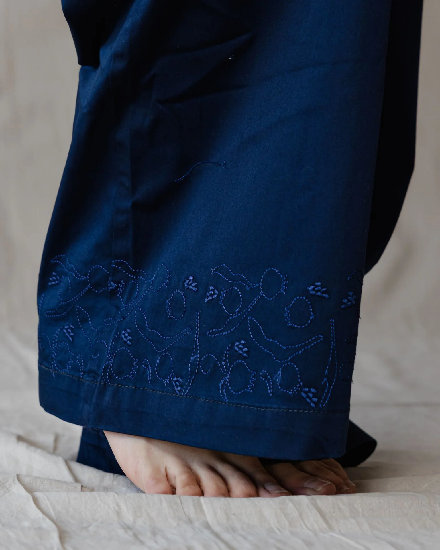 Pomegranate Embroidered Set Navy - Image 5