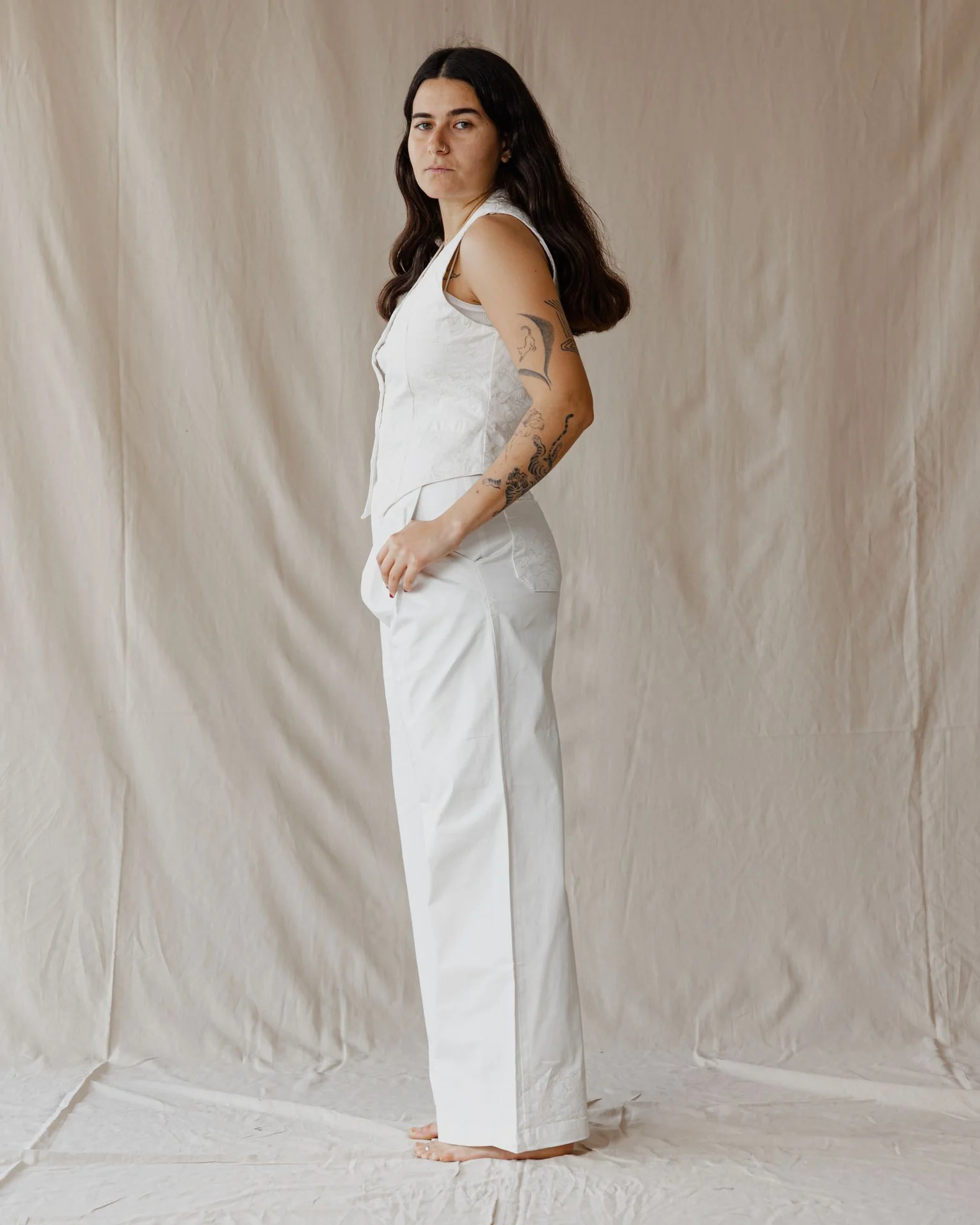 Pomegranate Embroidered Set Off-White - Image 4
