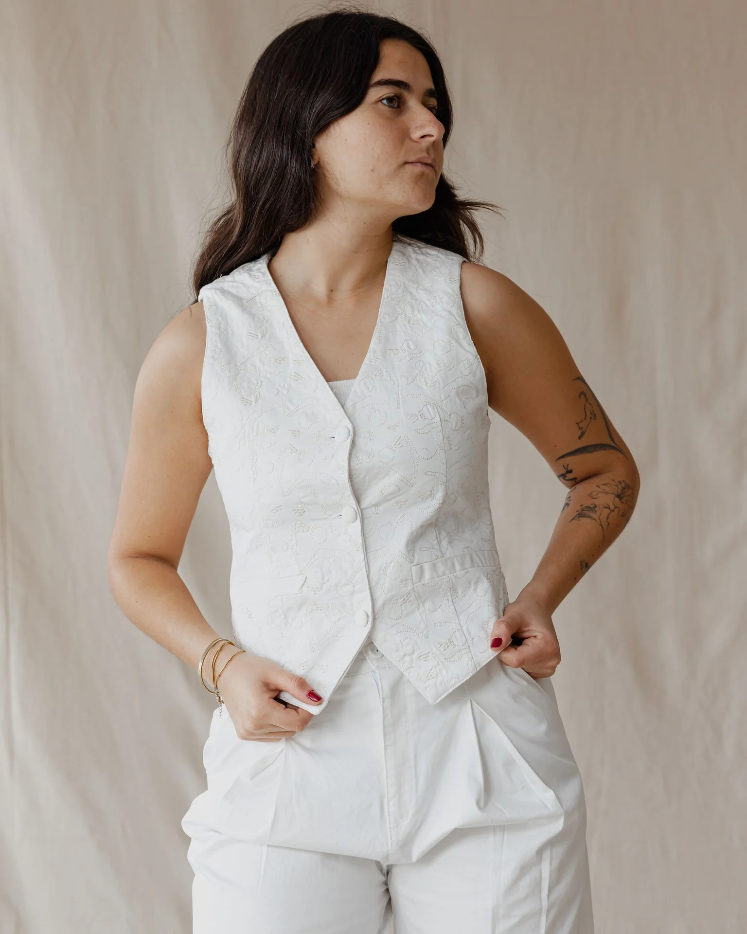 Pomegranate Embroidered Set Off-White - Image 6