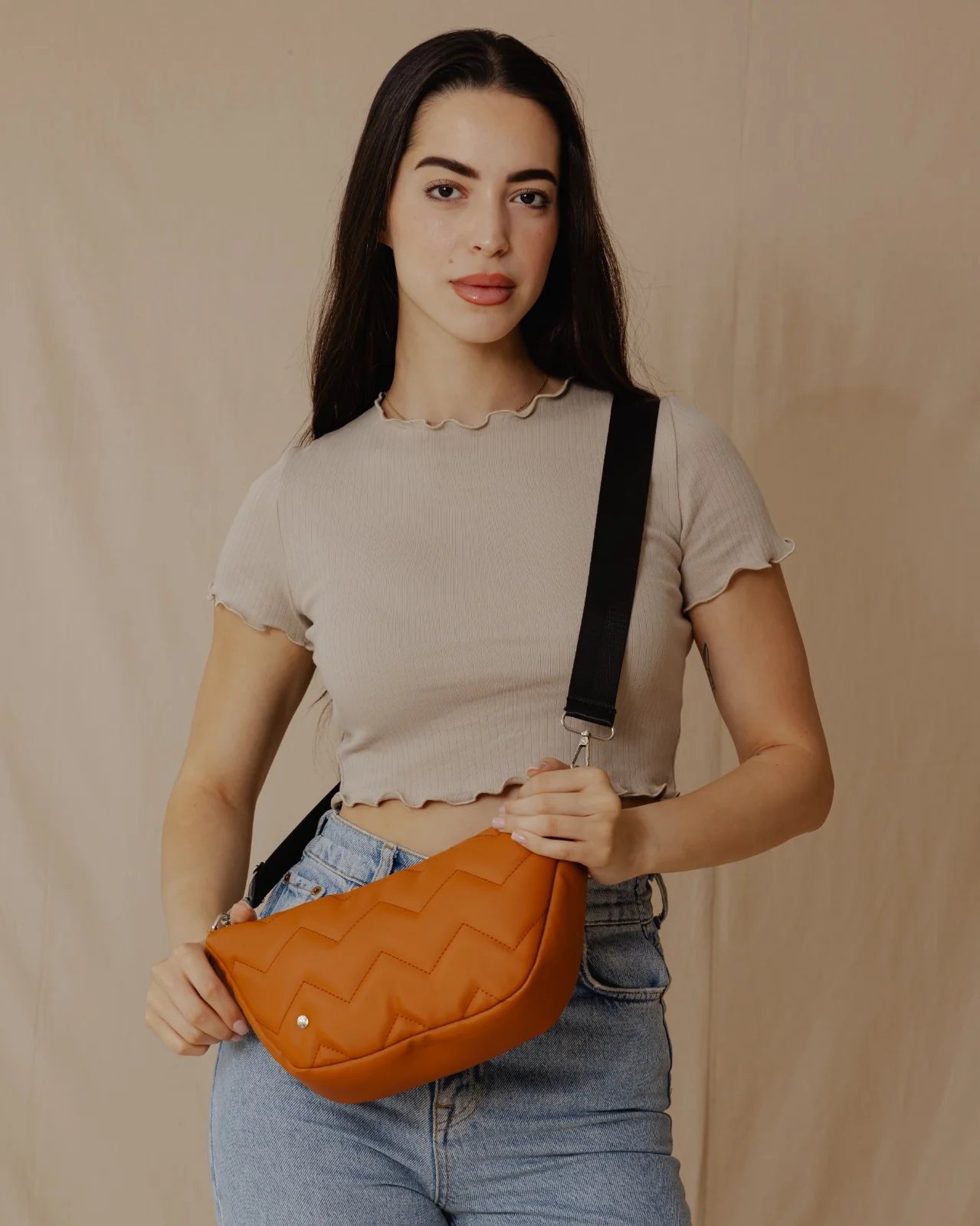Quilted Sling Bag Havane - Image 3