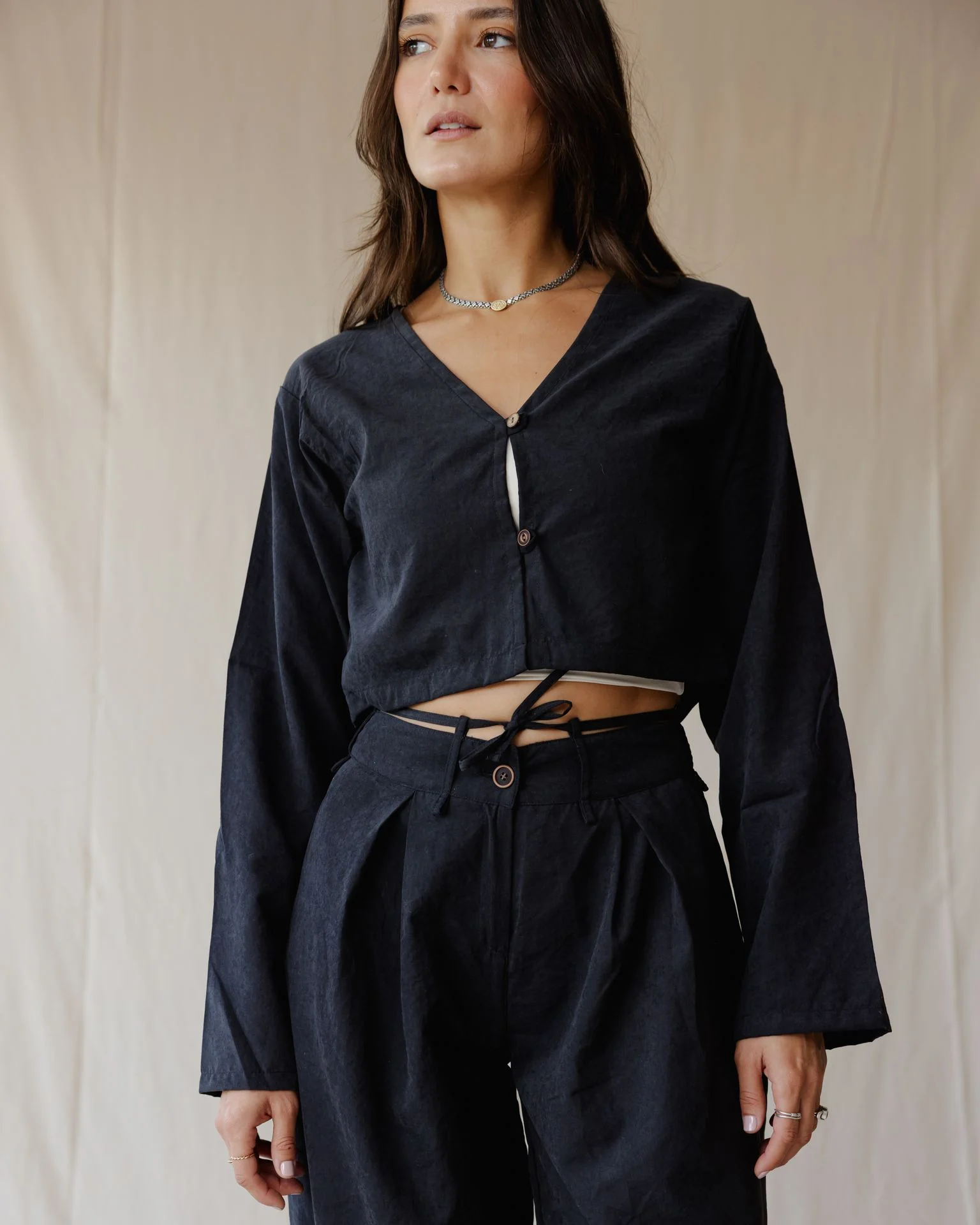 Ruska Set In Black - Image 4
