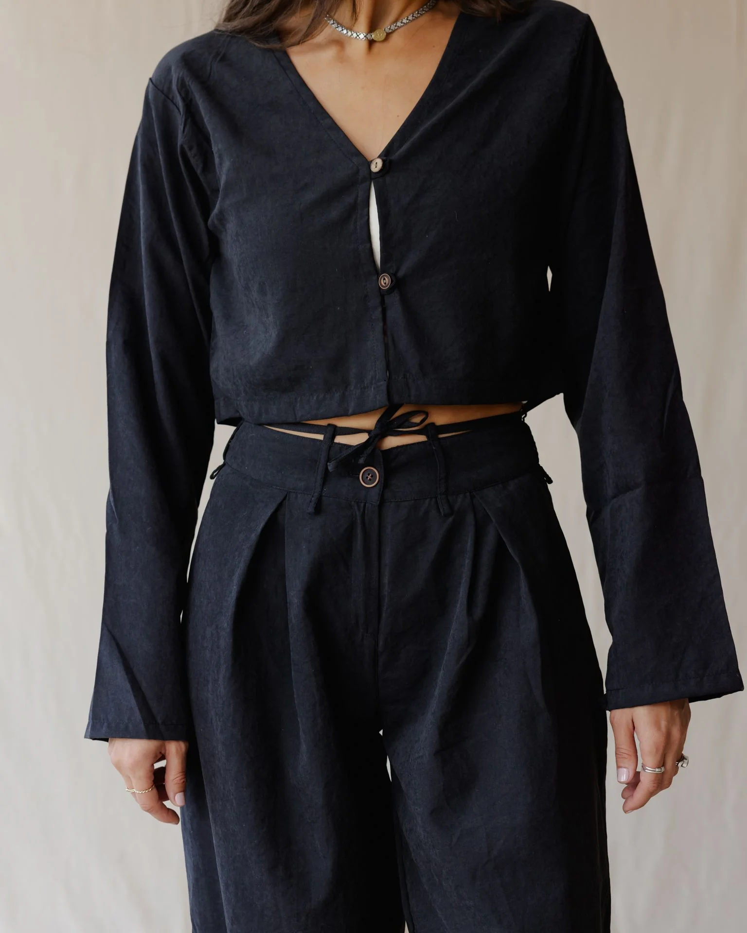 Ruska Set In Black - Image 5