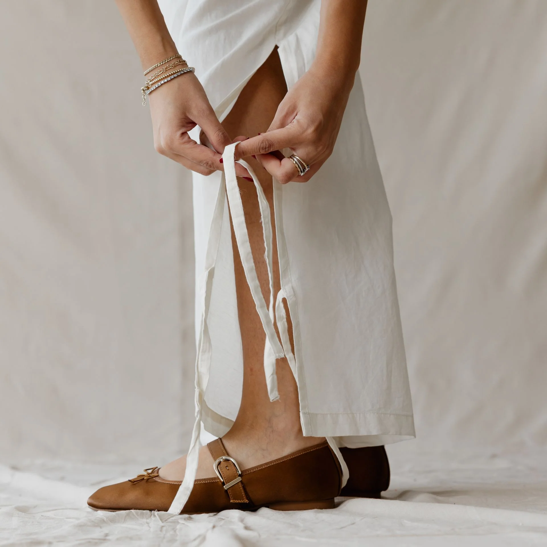 Side-tie Linen White Pants - Image 4