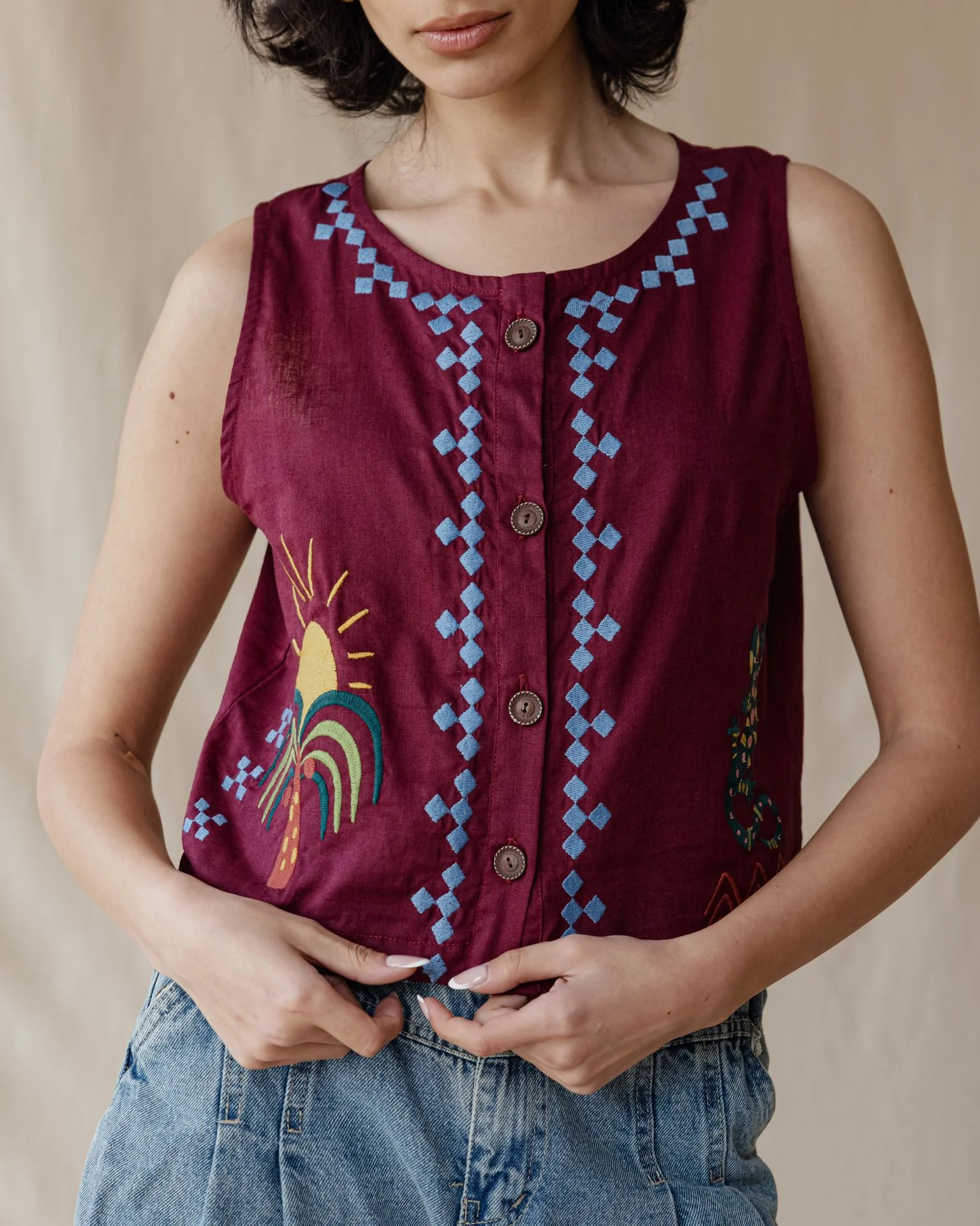 Sunflare Gecko Embroidered Vest Burgundy - Image 5