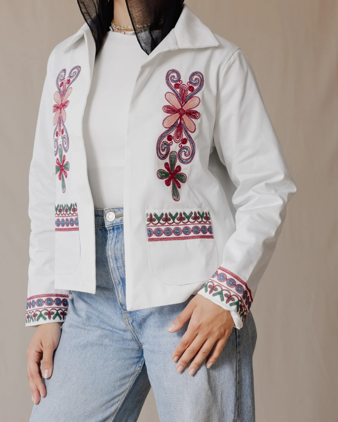 Suzani Jacket In White - Image 6