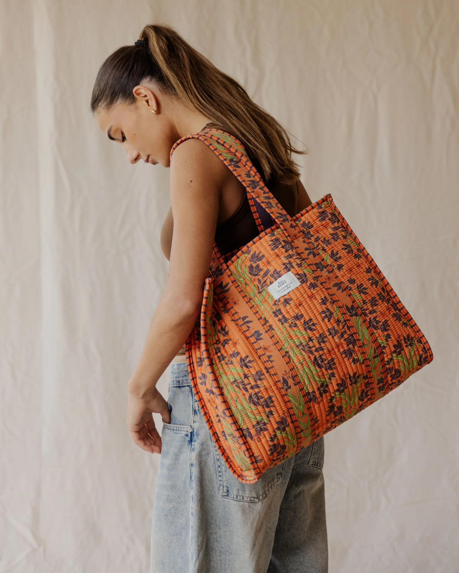 Tangerine Garden Quilted Tote Bag - Image 3