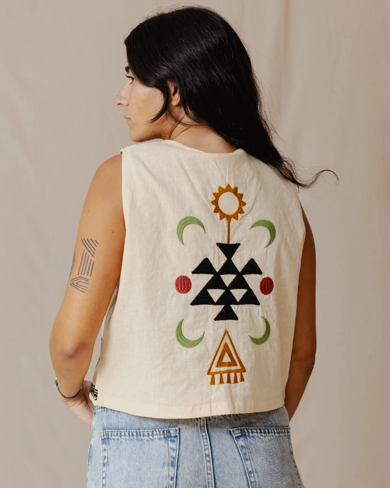 The Boho Lizard Vest Off-White - Image 5