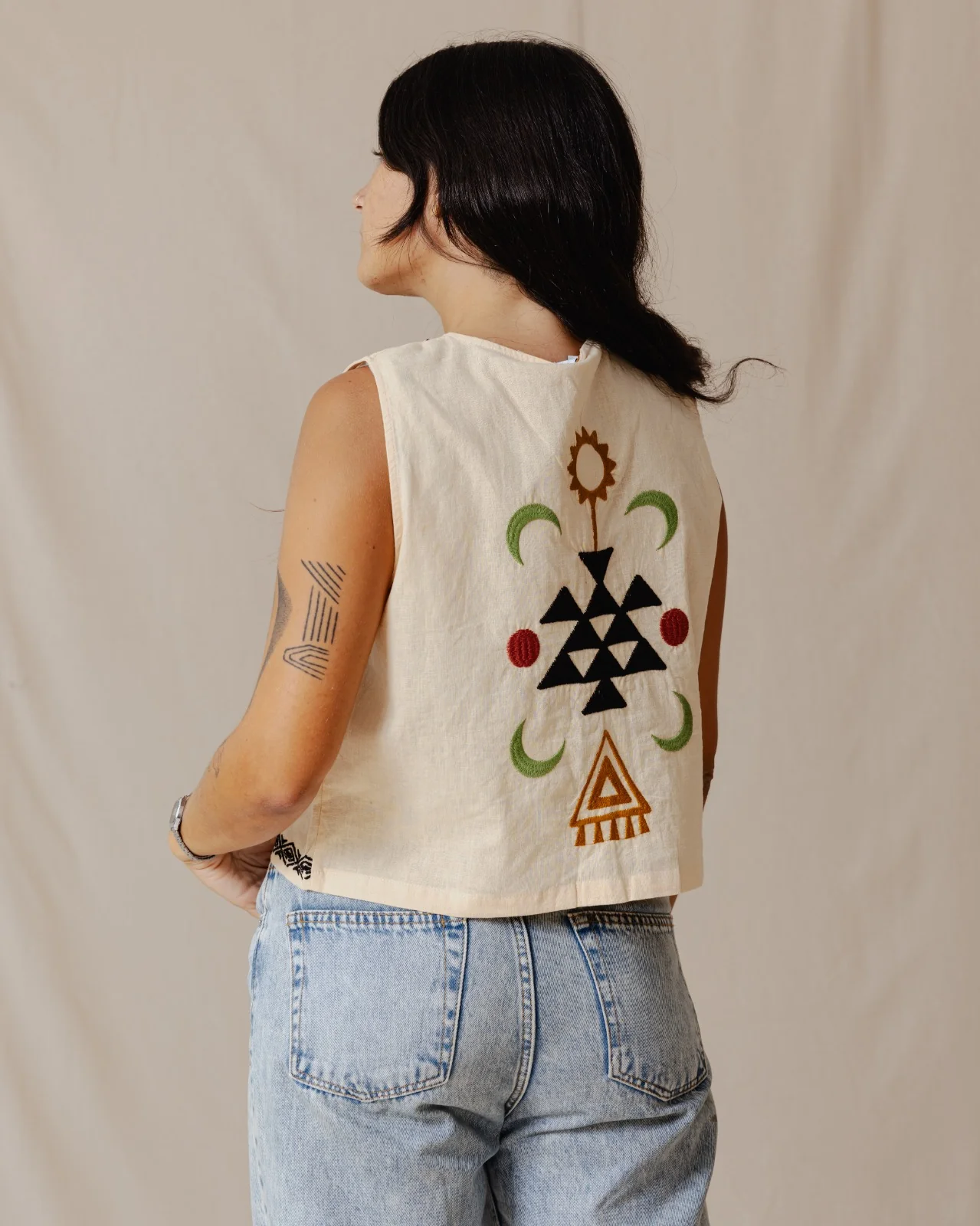 The Boho Lizard Vest Off-White - Image 6
