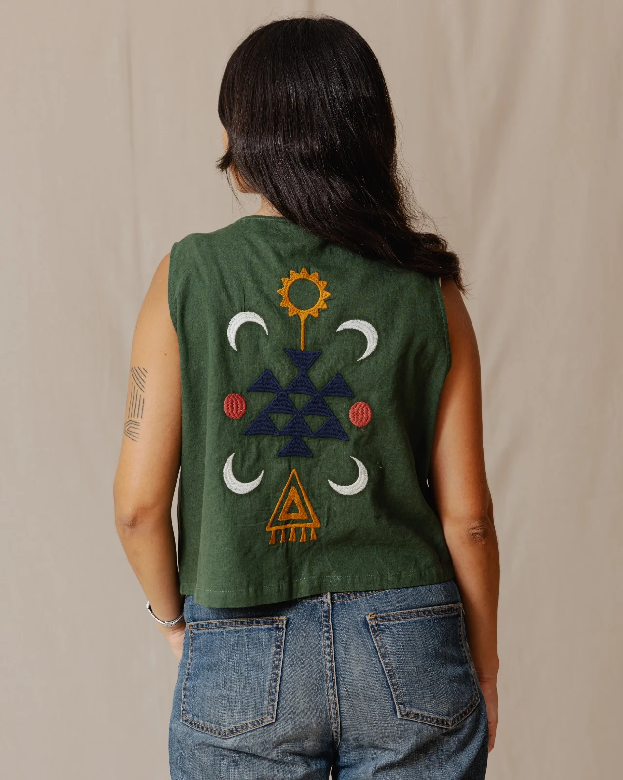 The Boho Lizard Vest Olive - Image 2