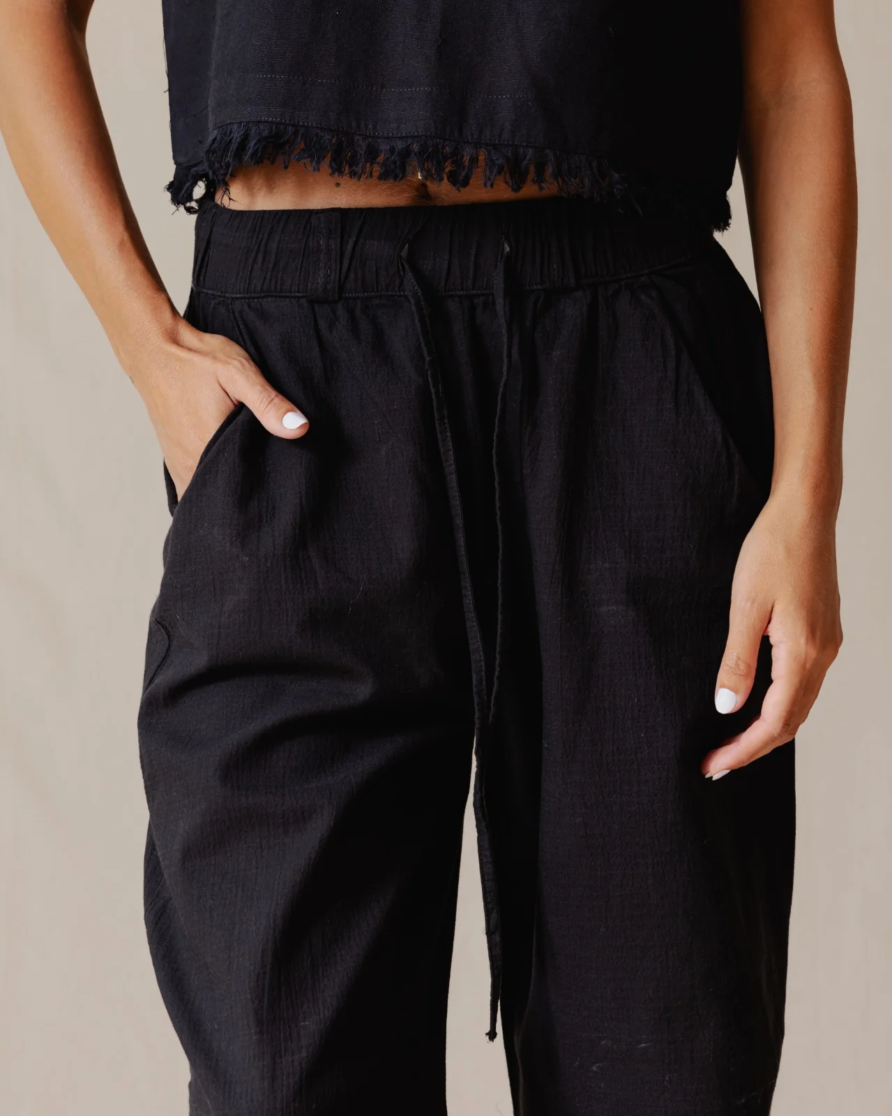 The Island Linen Set Black - Image 3