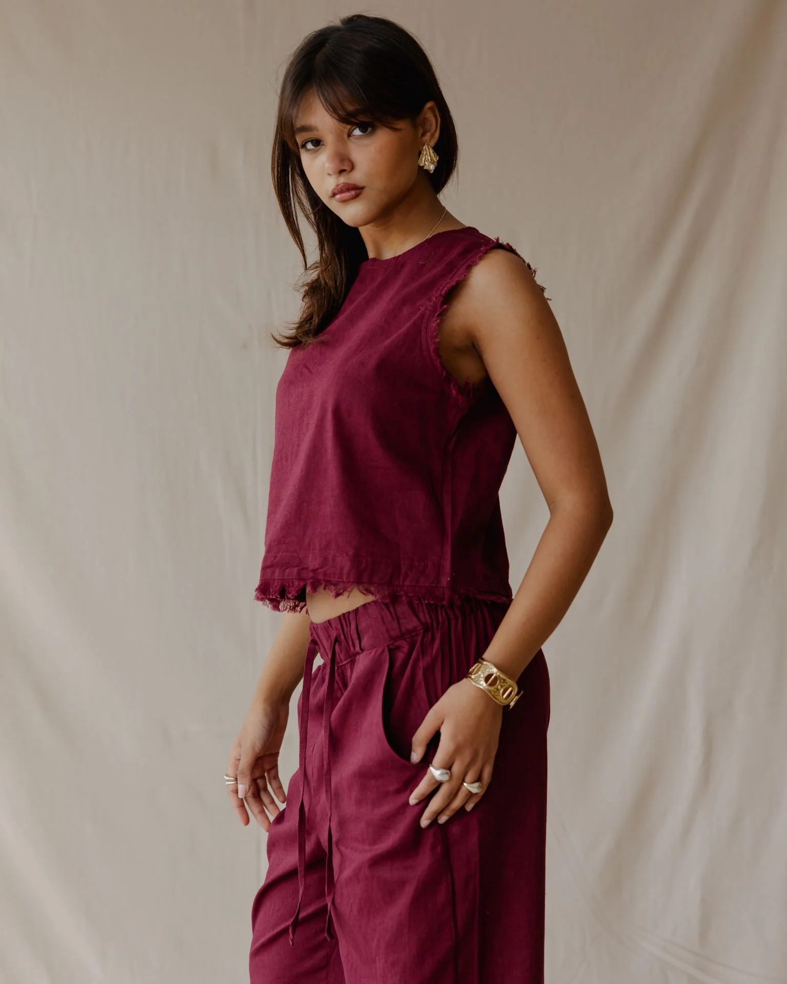The Island Linen Set Burgundy - Image 4