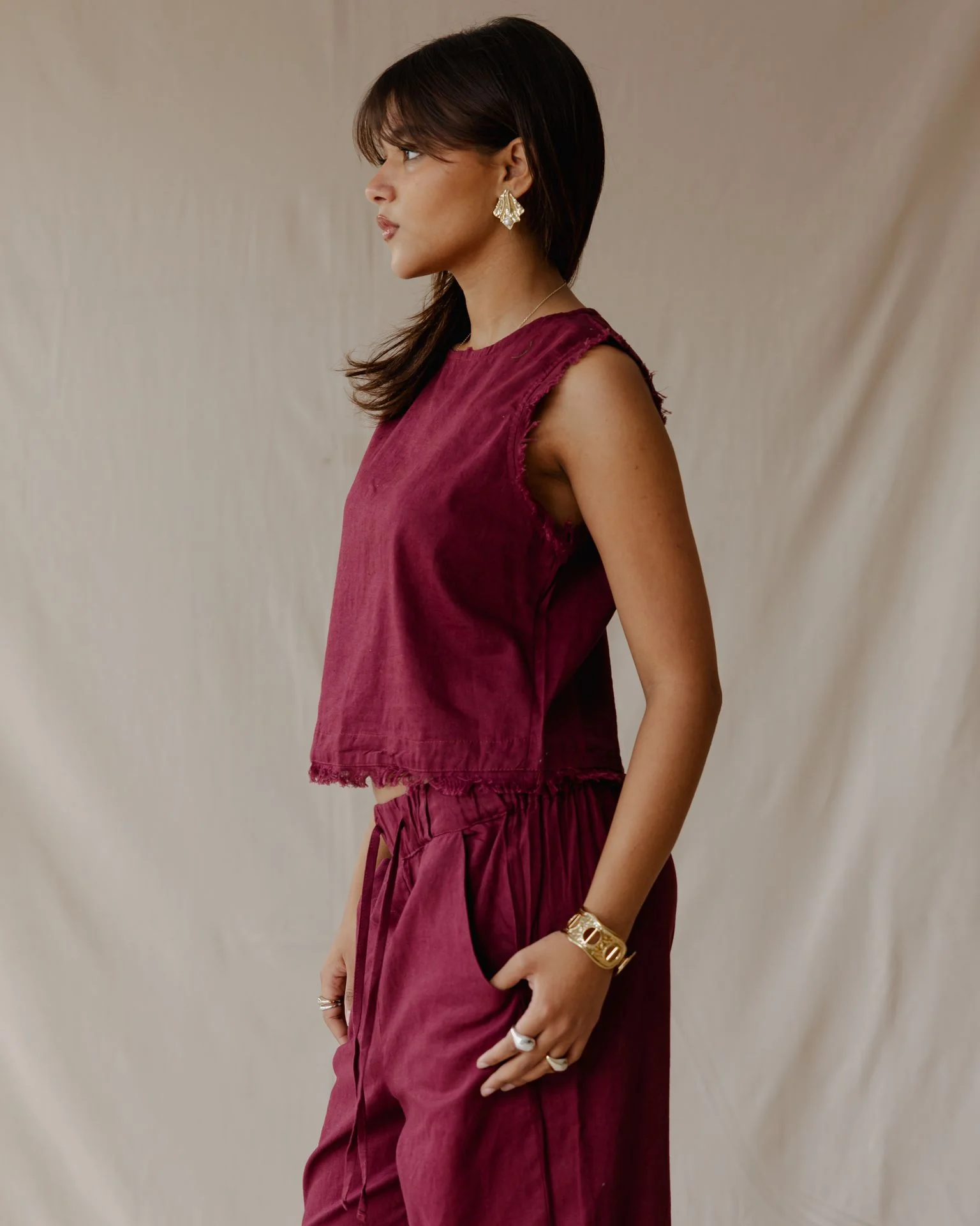 The Island Linen Set Burgundy - Image 5