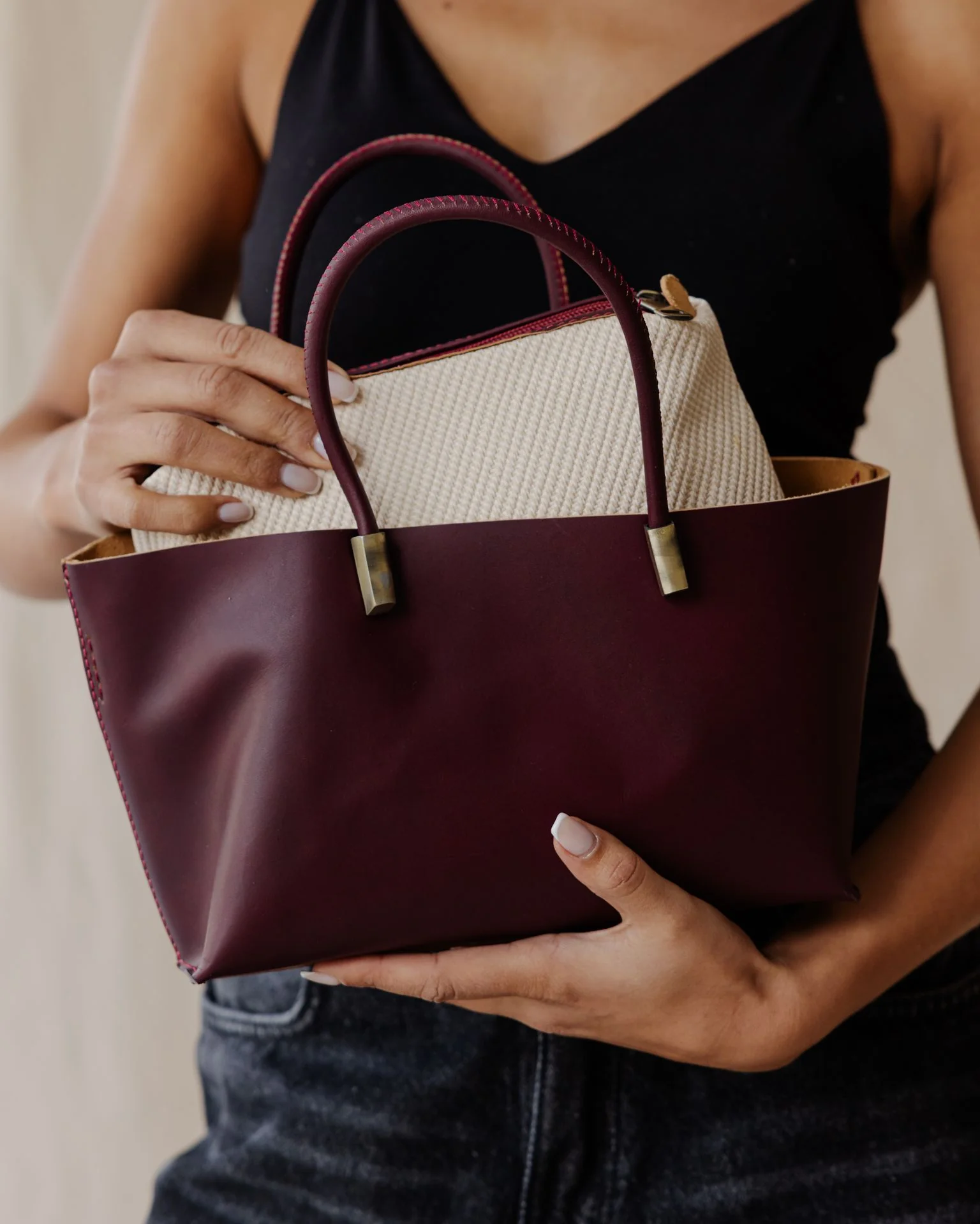 The Luce Genuine Bag In Burgundy - Image 6