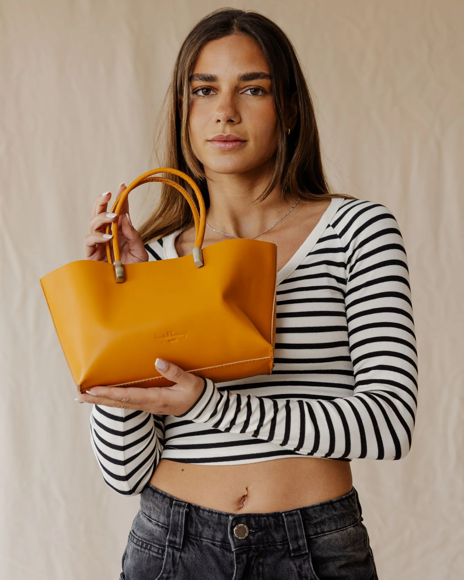 The Luce Genuine Bag In Tan - Image 3