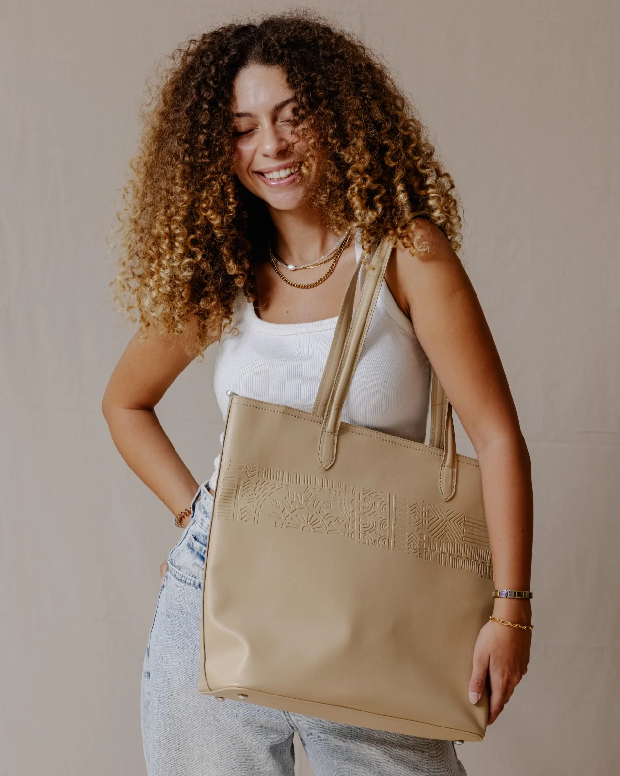 The Mayan Leather Tote Beige - Image 4