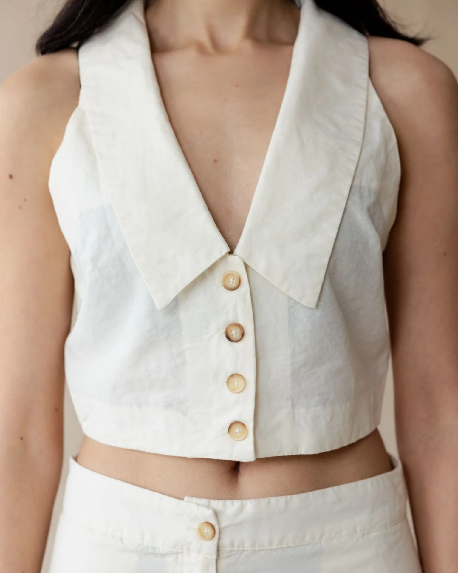 The Tailored Muse Off-White Set - Image 17
