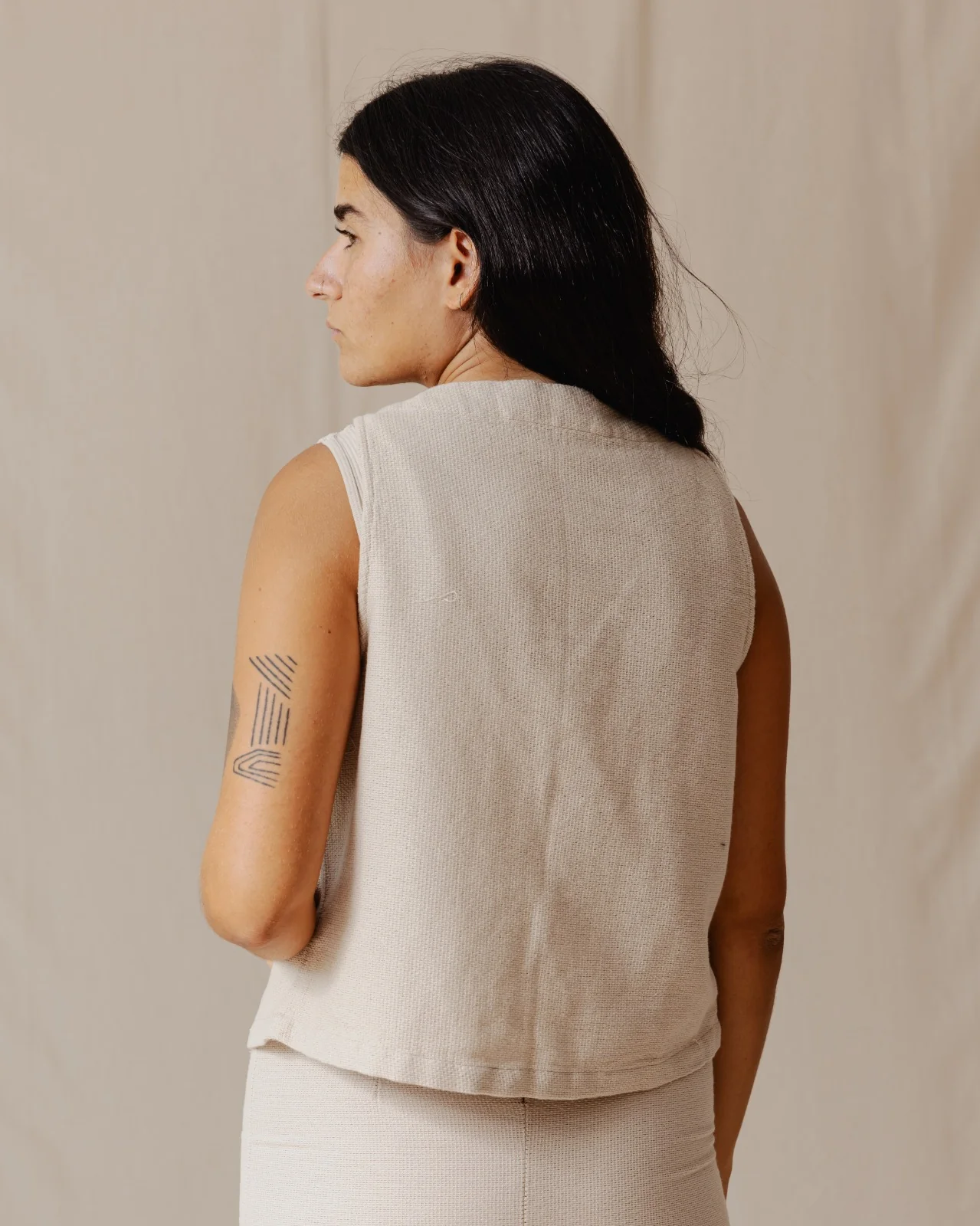 Tie Front Knitted Vest Beige - Image 4