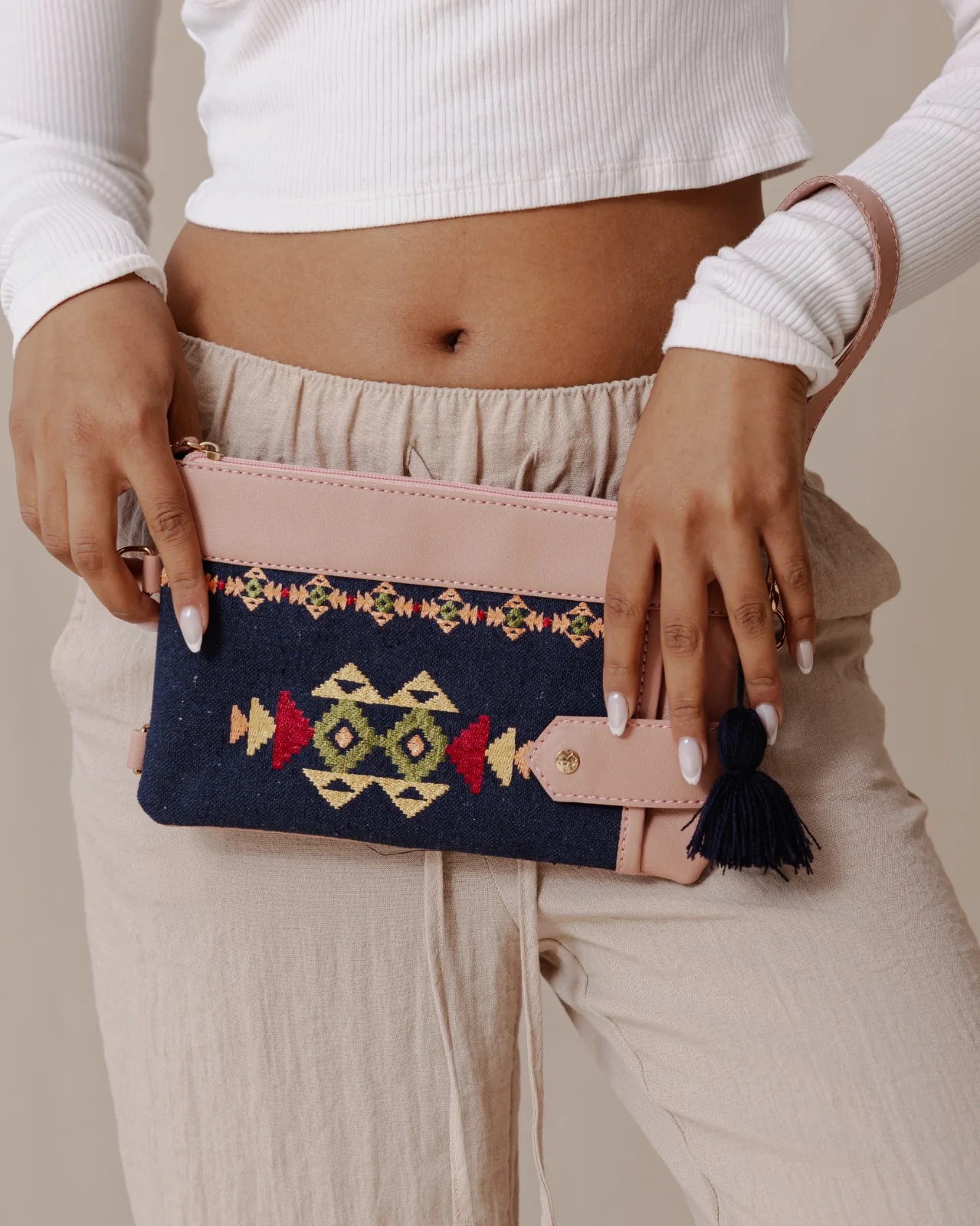 Tribal Tapestry Purse In Dark Blue X Pink - Image 4
