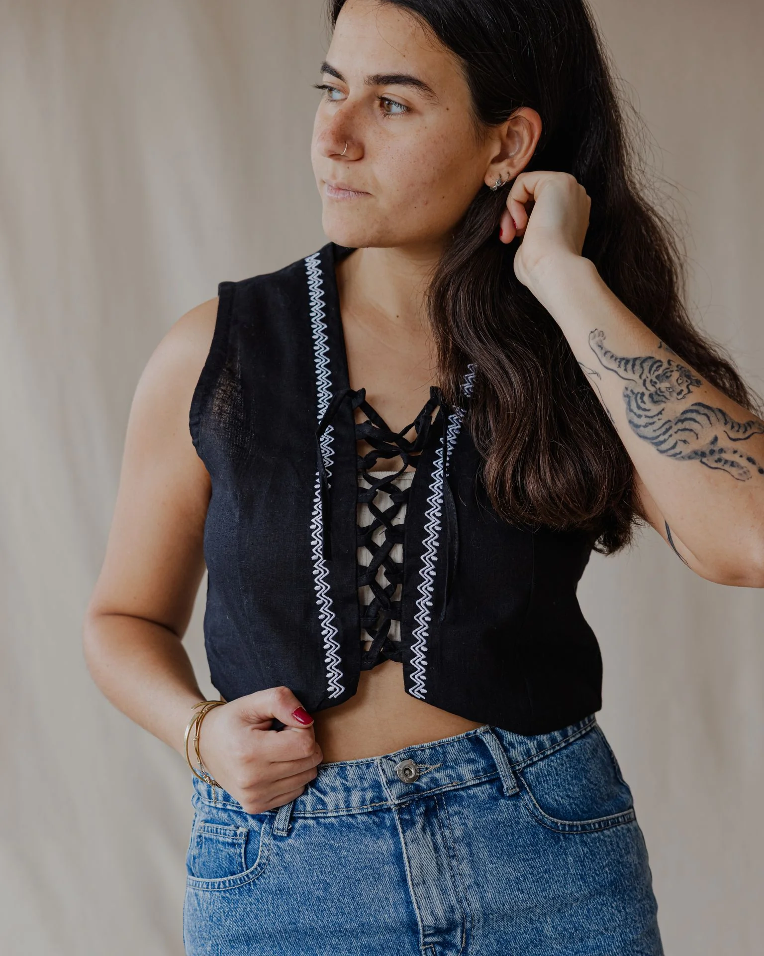 Twisted And Woven Vest Black - Image 4